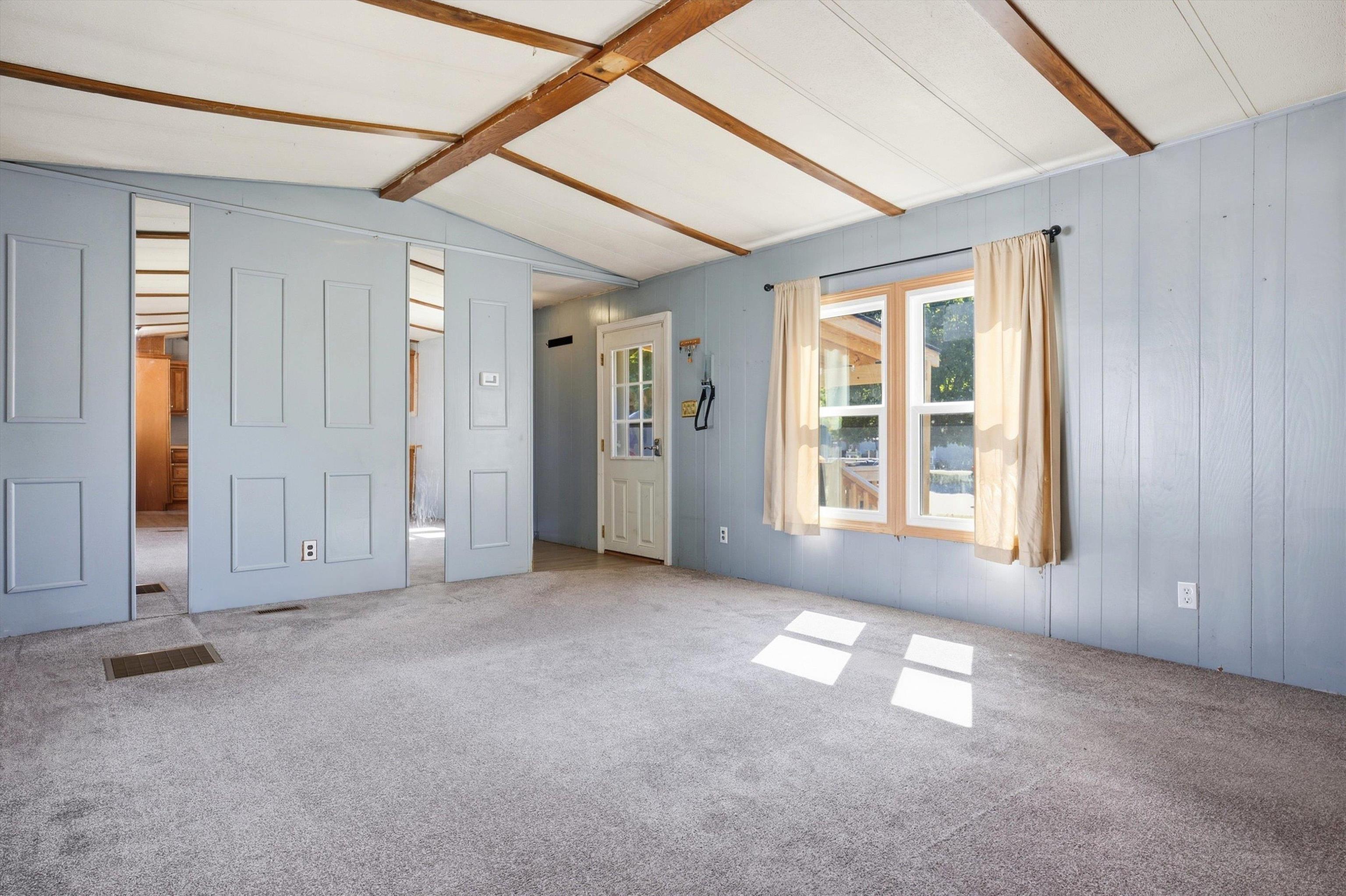 33 Longmeadow Drive Property Photo 15