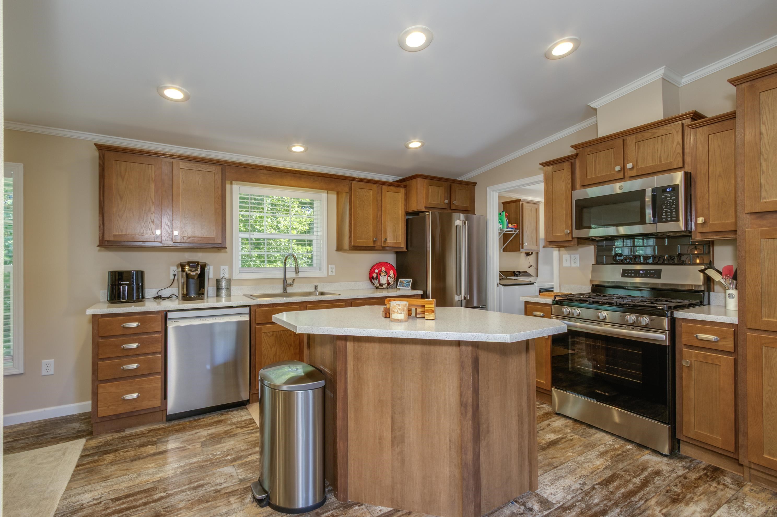 22 Skyline Drive Property Photo 5
