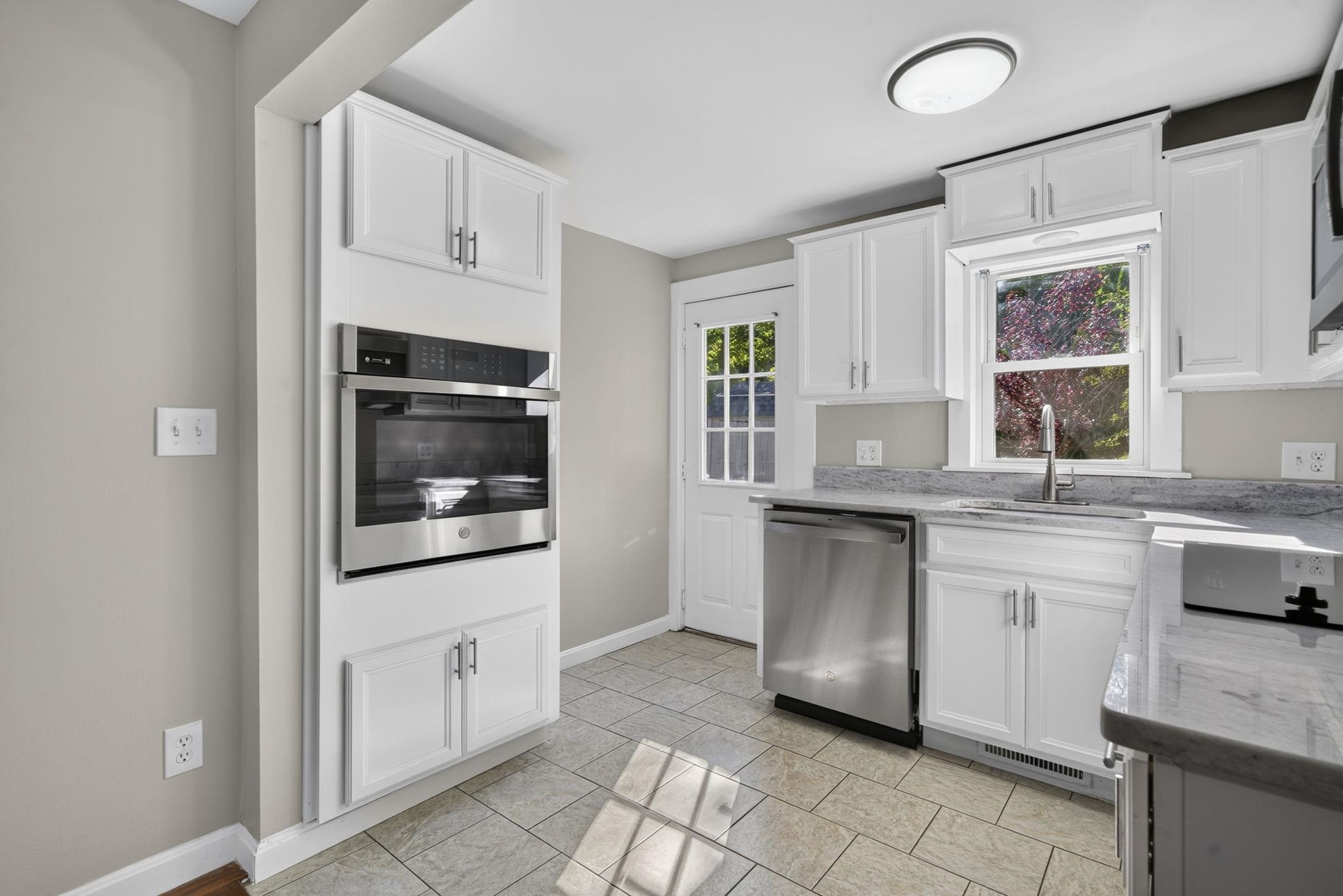 39 Hillside Avenue Property Photo 4