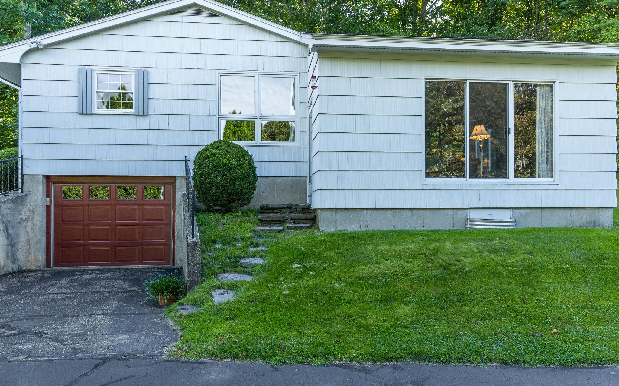 138 North Road Property Photo 2