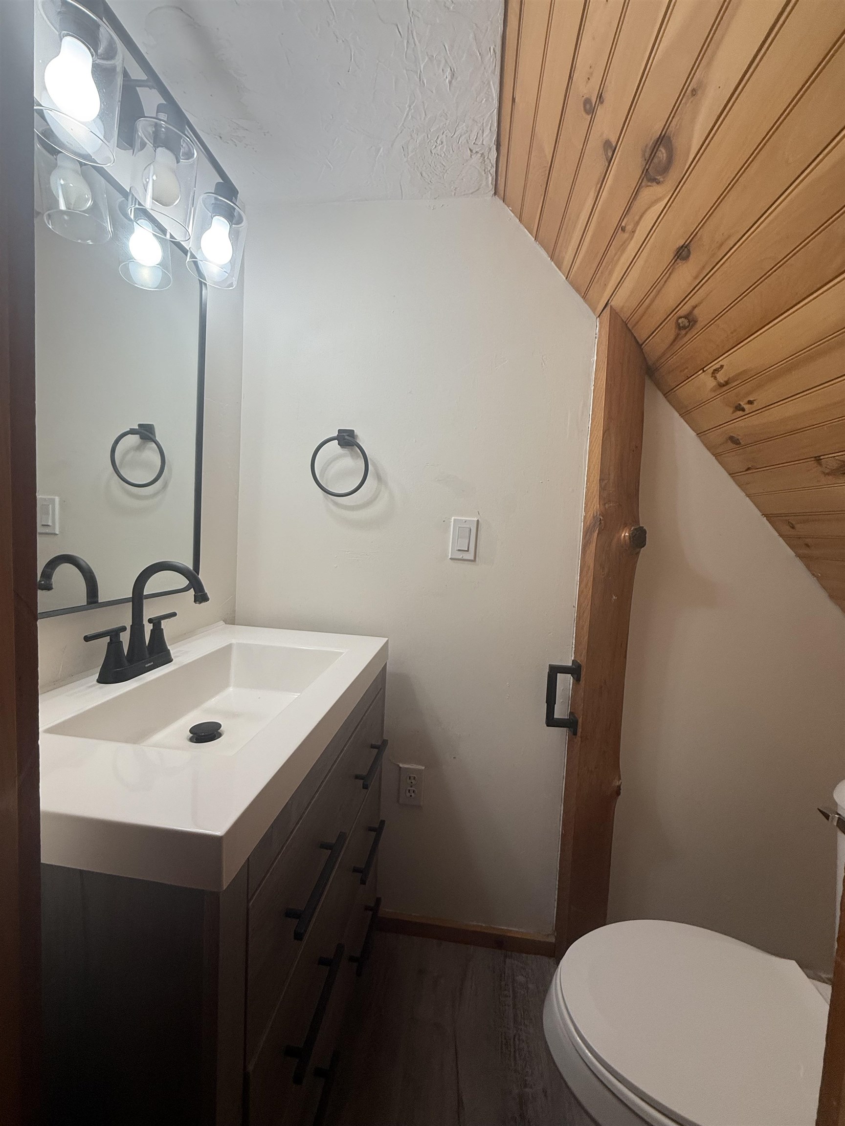 192 Dorrs Corner Road Property Photo 20