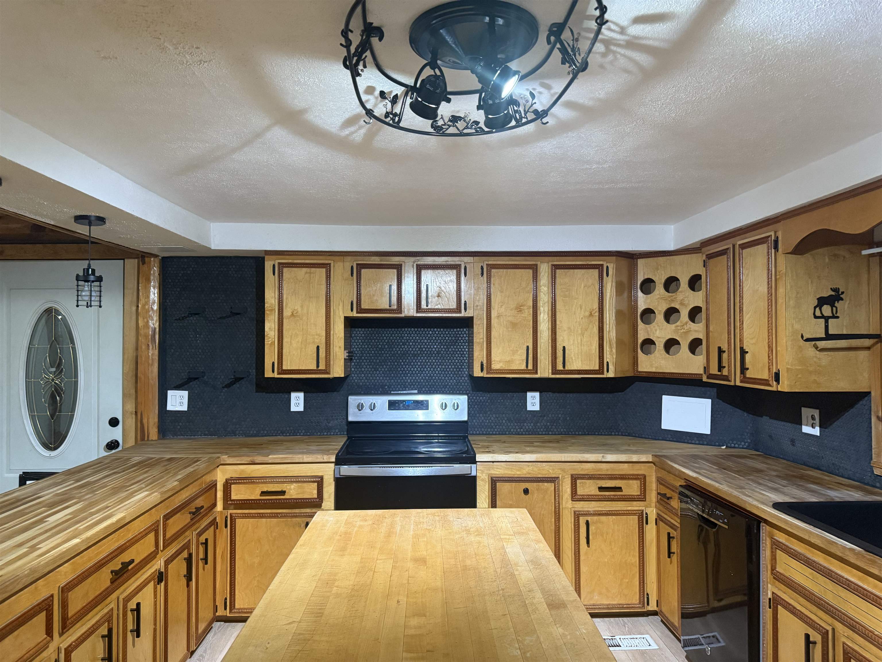 192 Dorrs Corner Road Property Photo 22