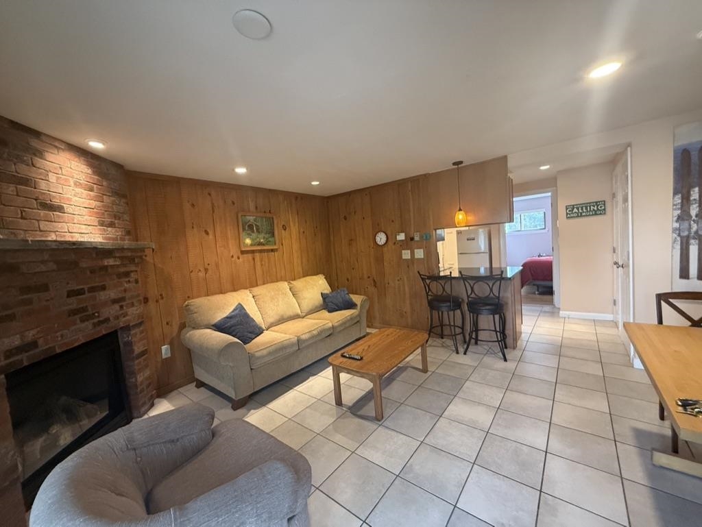 6 Windsor Hill Way Property Photo 7