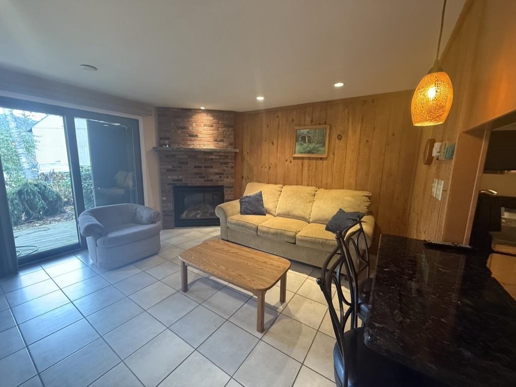 6 Windsor Hill Way Property Photo 8