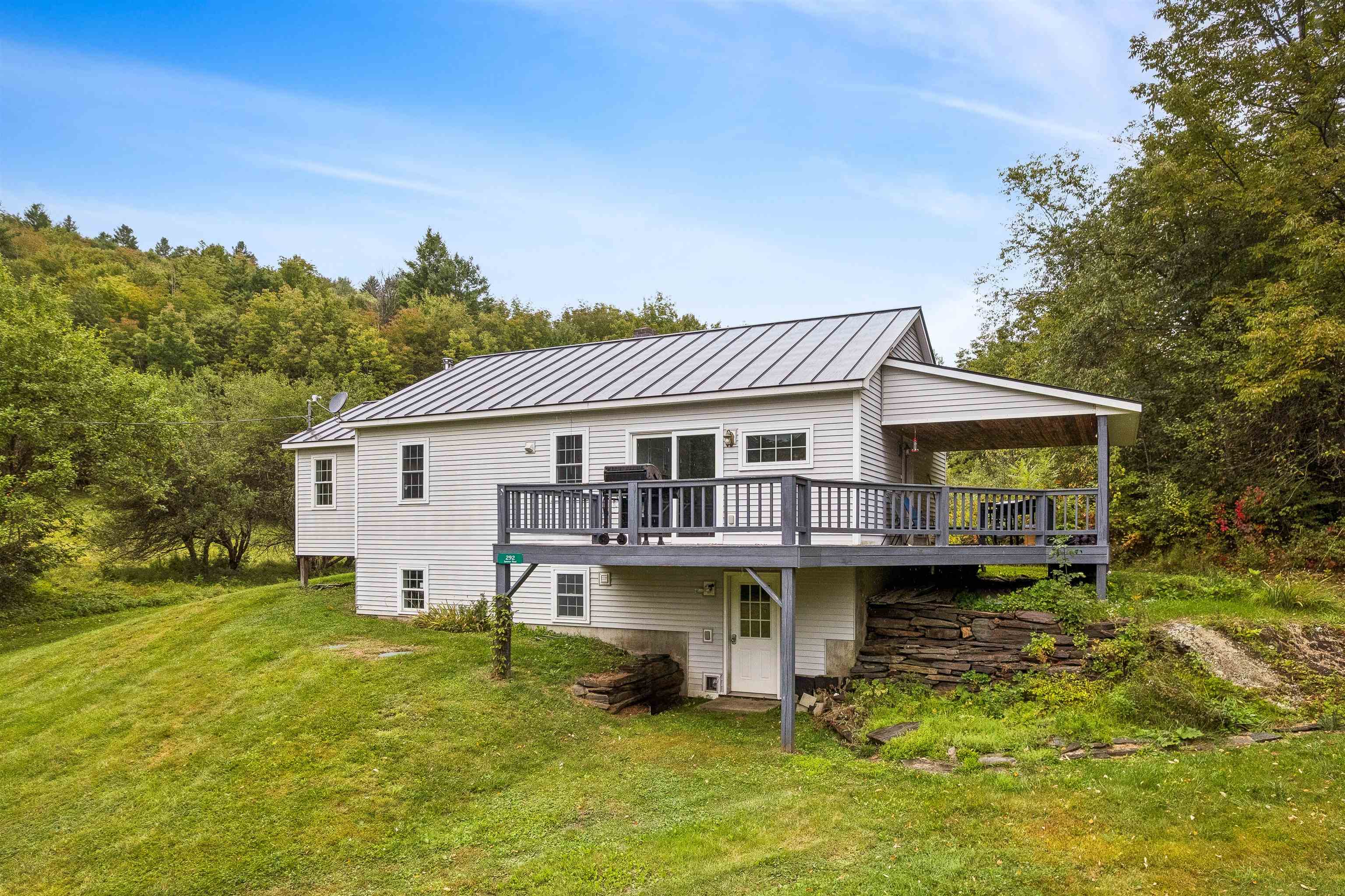 292 Spooner Road Property Photo 3