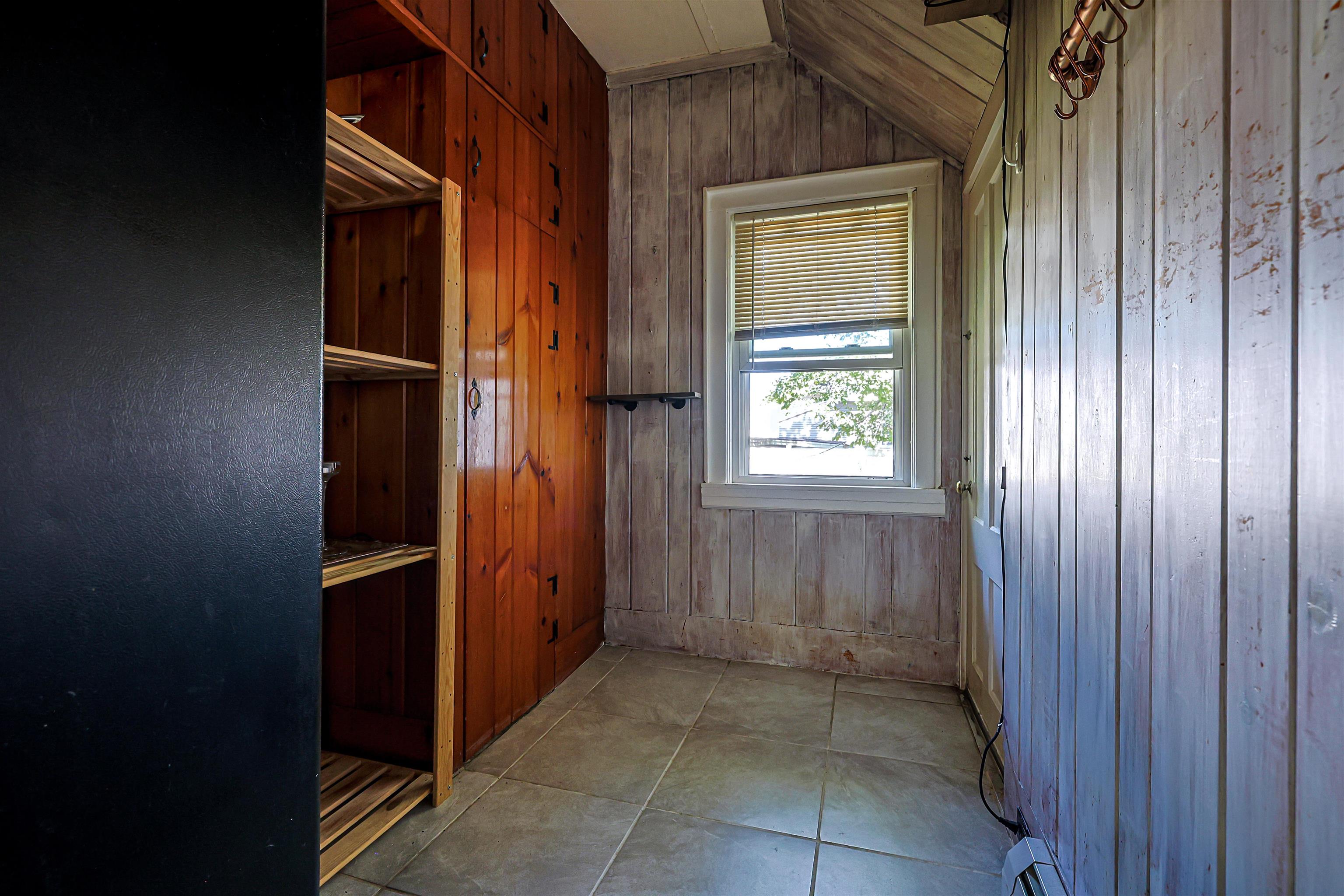 418 Central Street Property Photo 9