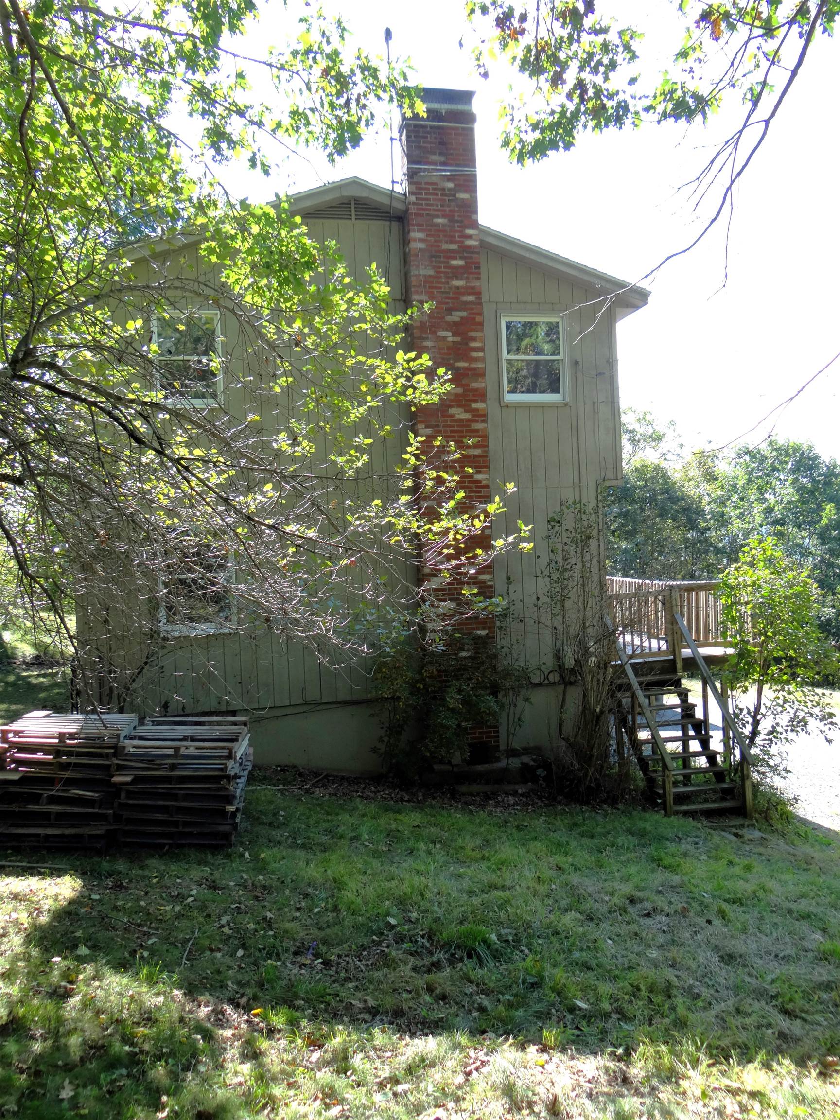 494 Eastman Road Property Photo 2