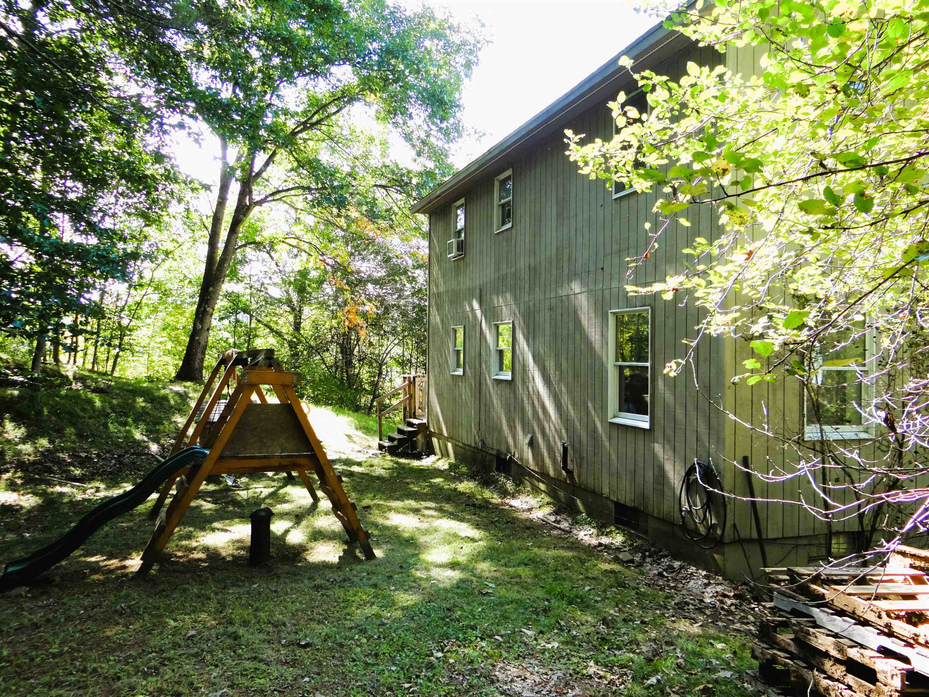 494 Eastman Road Property Photo 4