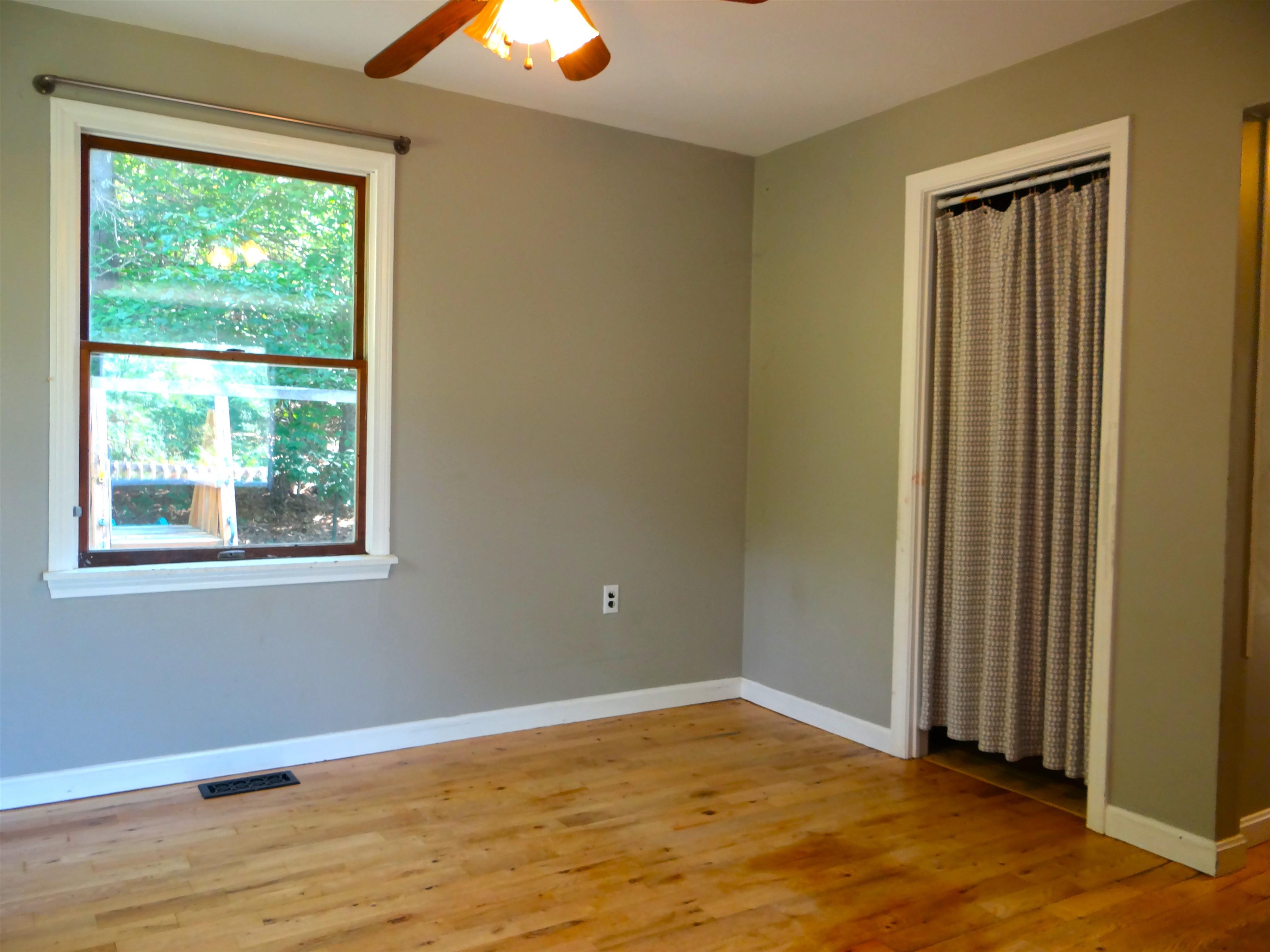 494 Eastman Road Property Photo 20