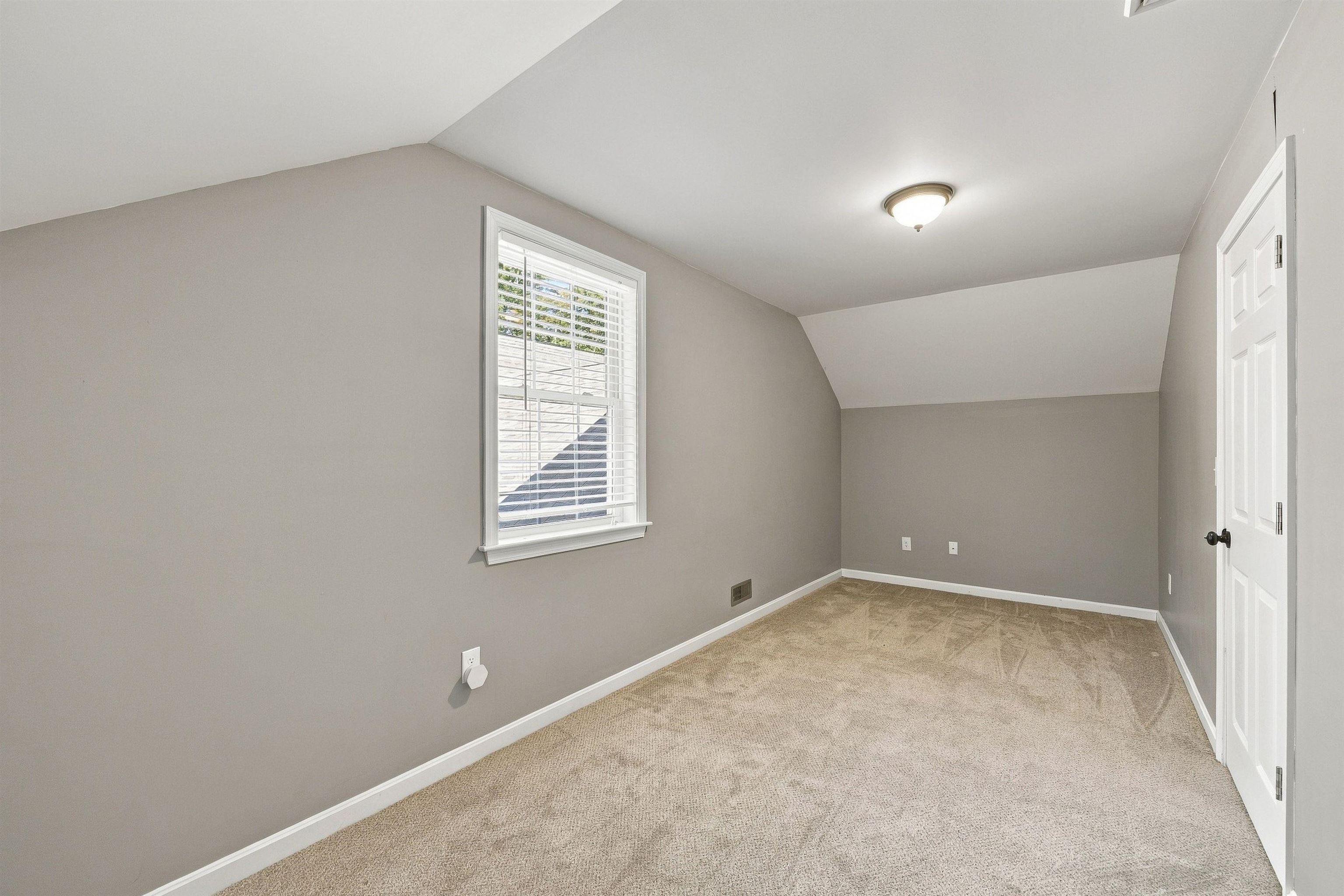 106 Wellington Lane Property Photo 47
