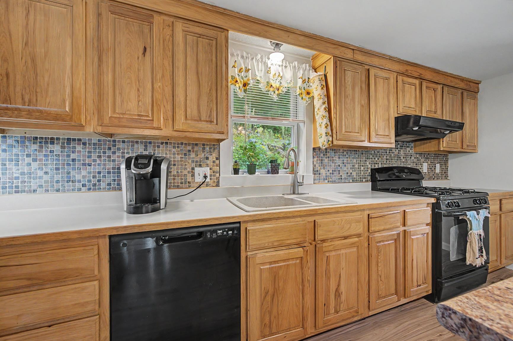 97 Cash Street Property Photo 13