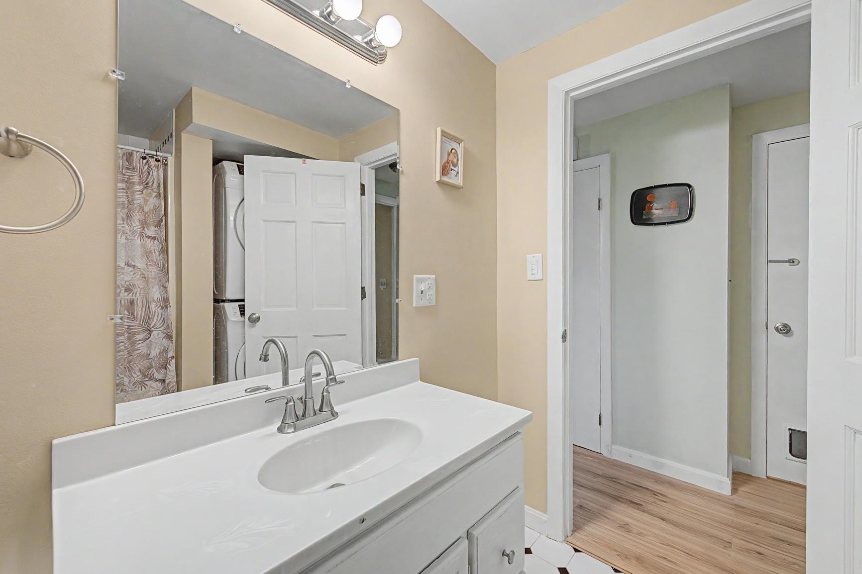 97 Cash Street Property Photo 16