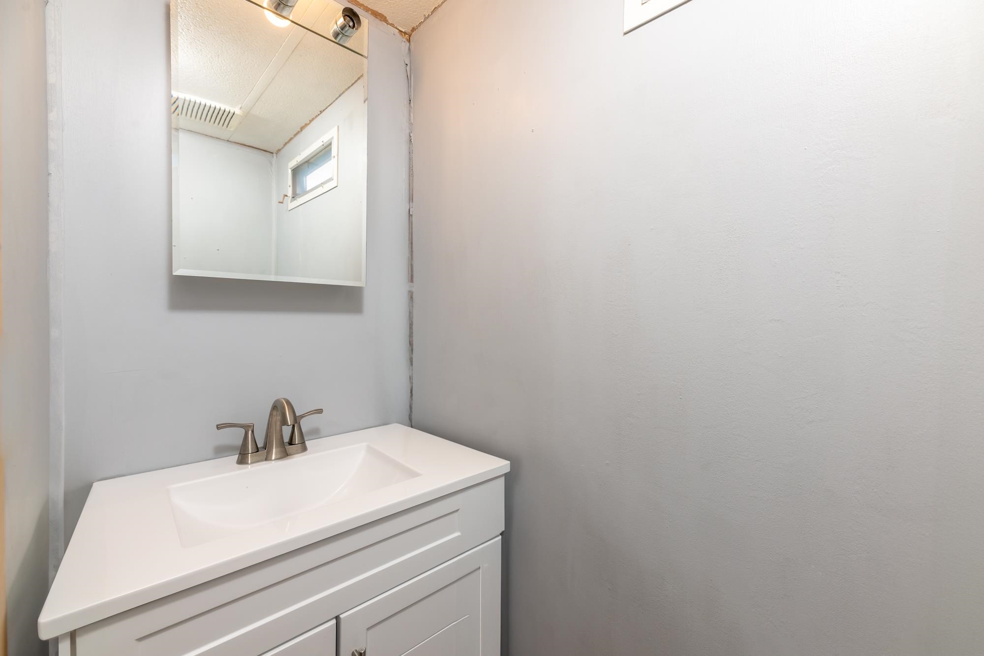 303 Old Lake Shore Road Property Photo 17