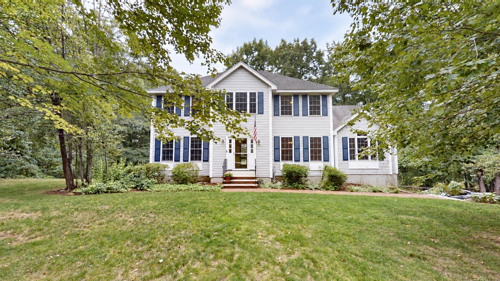 79 Wyndridge Circle Property Photo 2