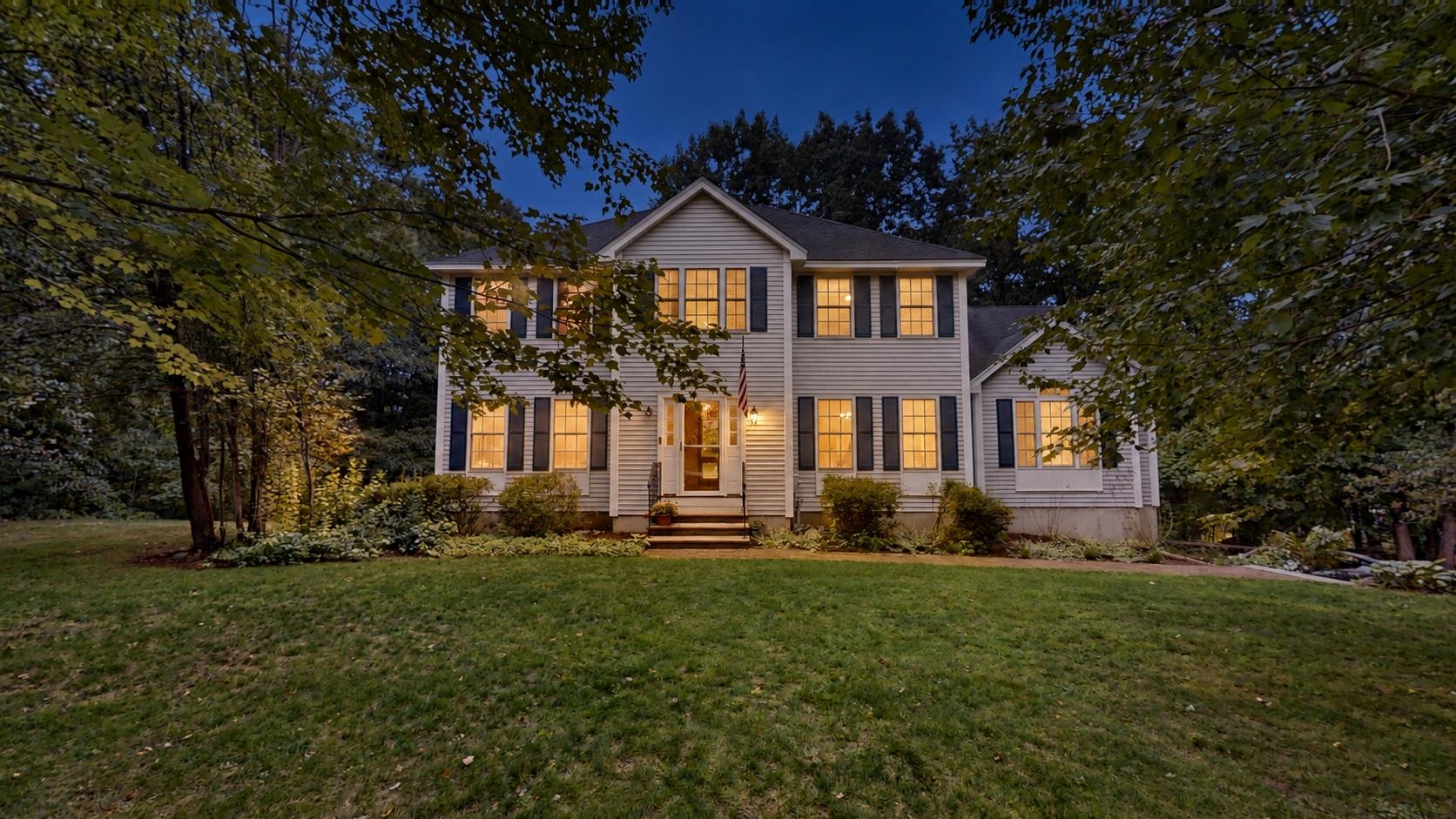 79 Wyndridge Circle Property Photo 3