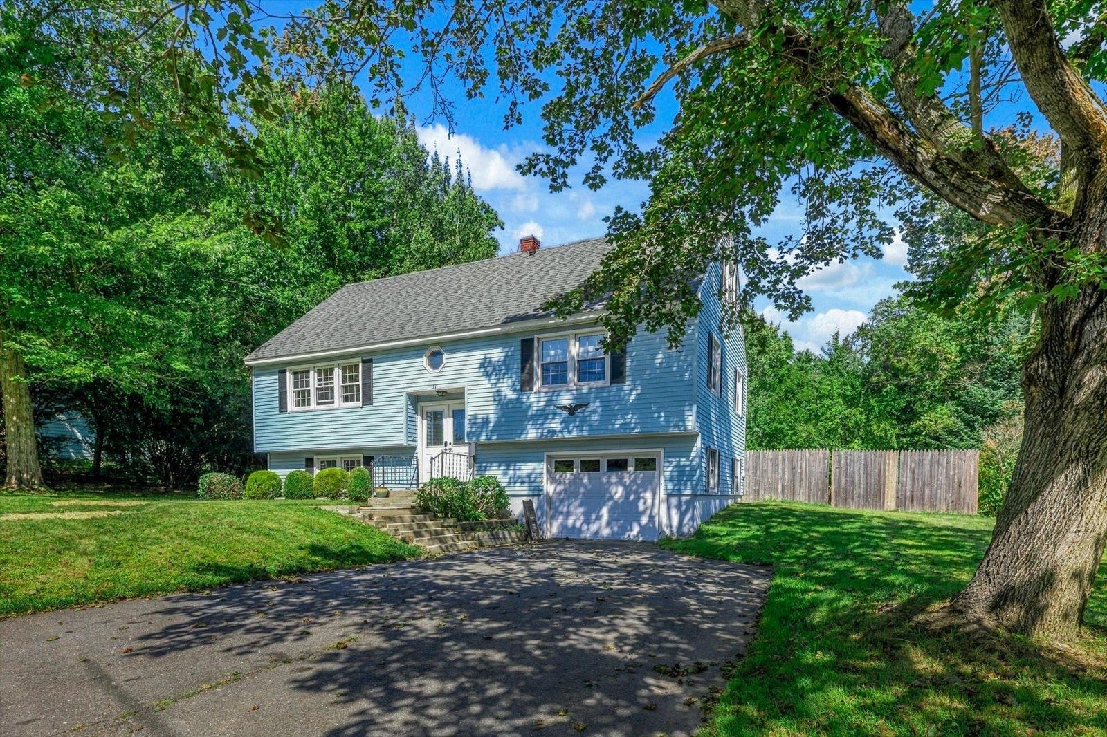 11 Woodridge Road Property Photo 2