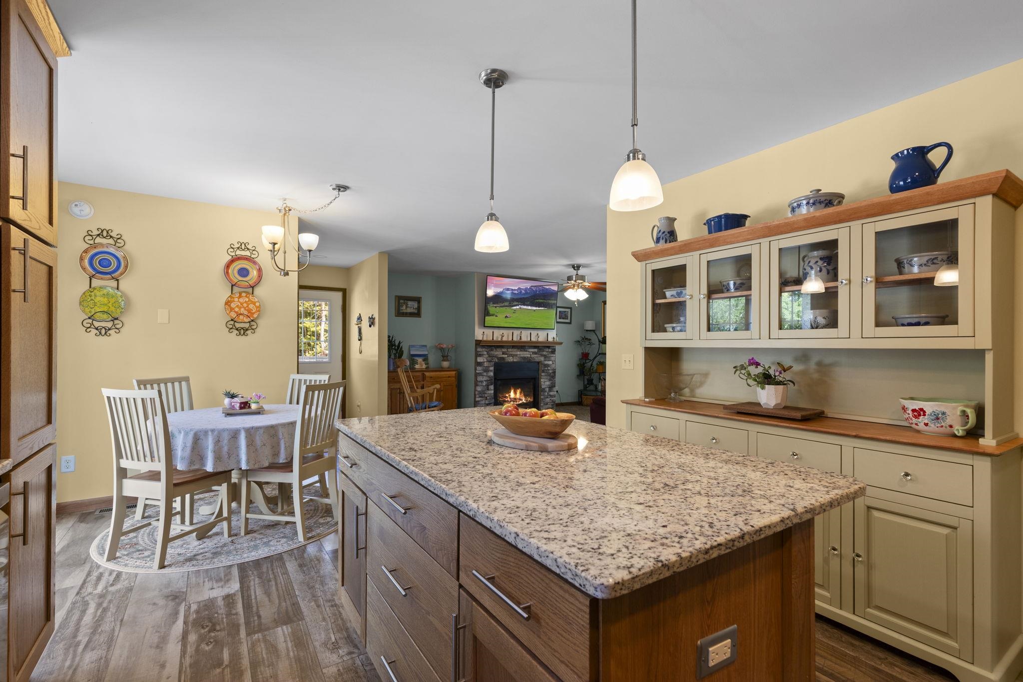 373 Pondhill Road Property Photo 8