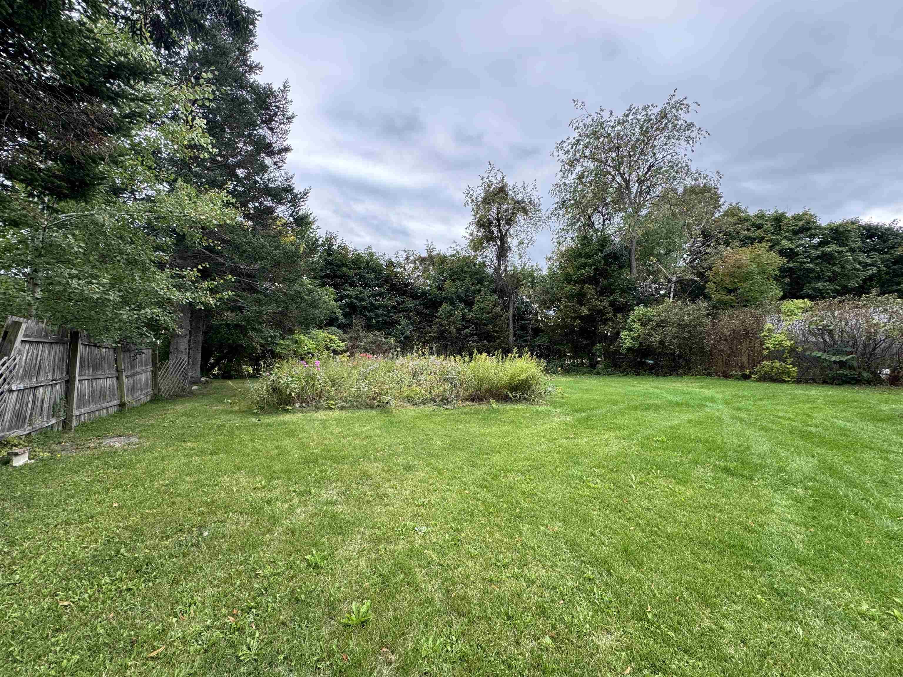 9 West Street Property Photo 5