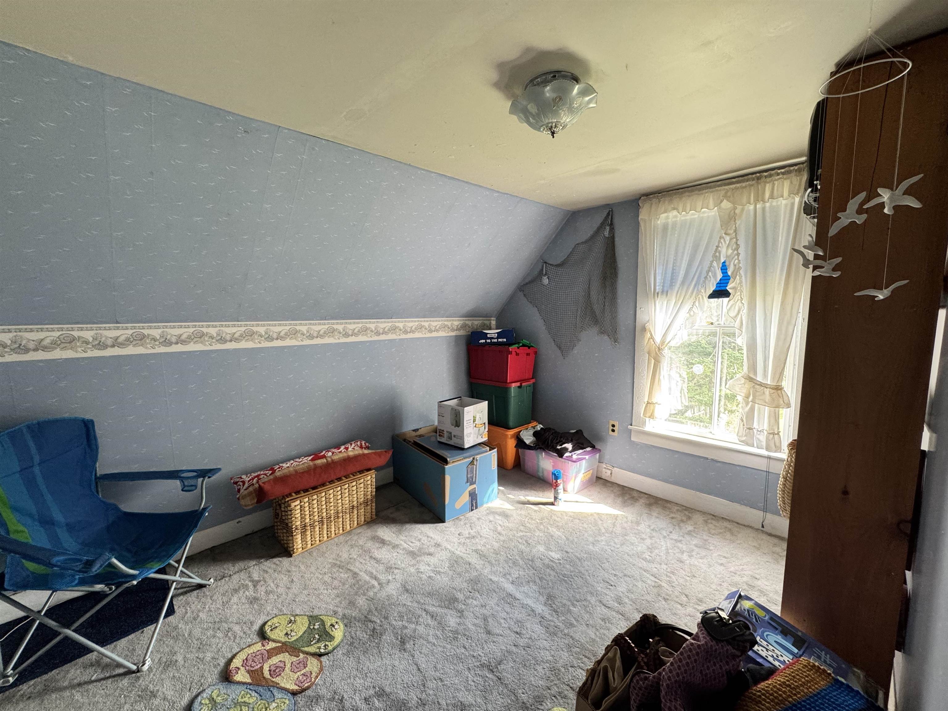 9 West Street Property Photo 15