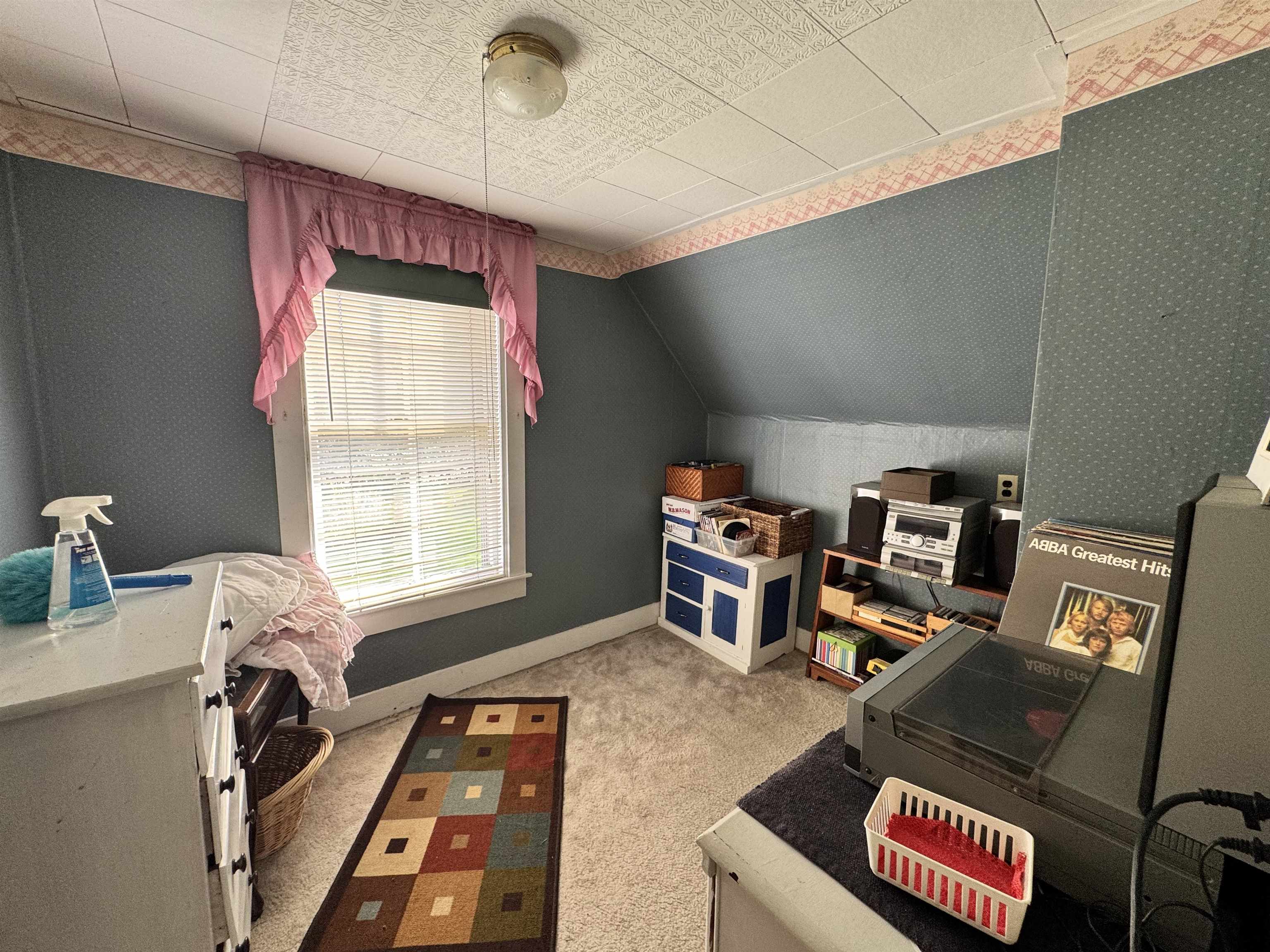 9 West Street Property Photo 16