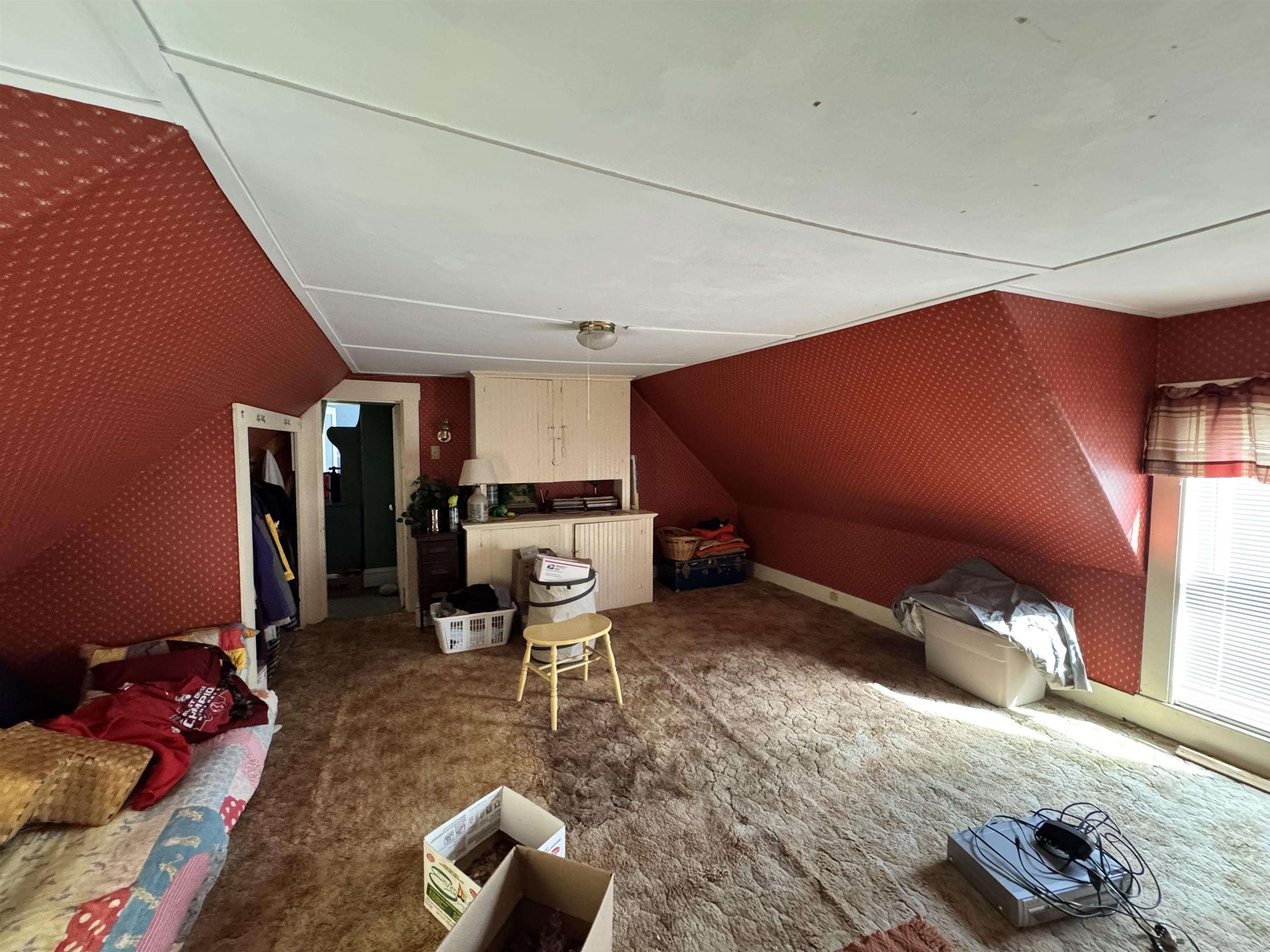 9 West Street Property Photo 17