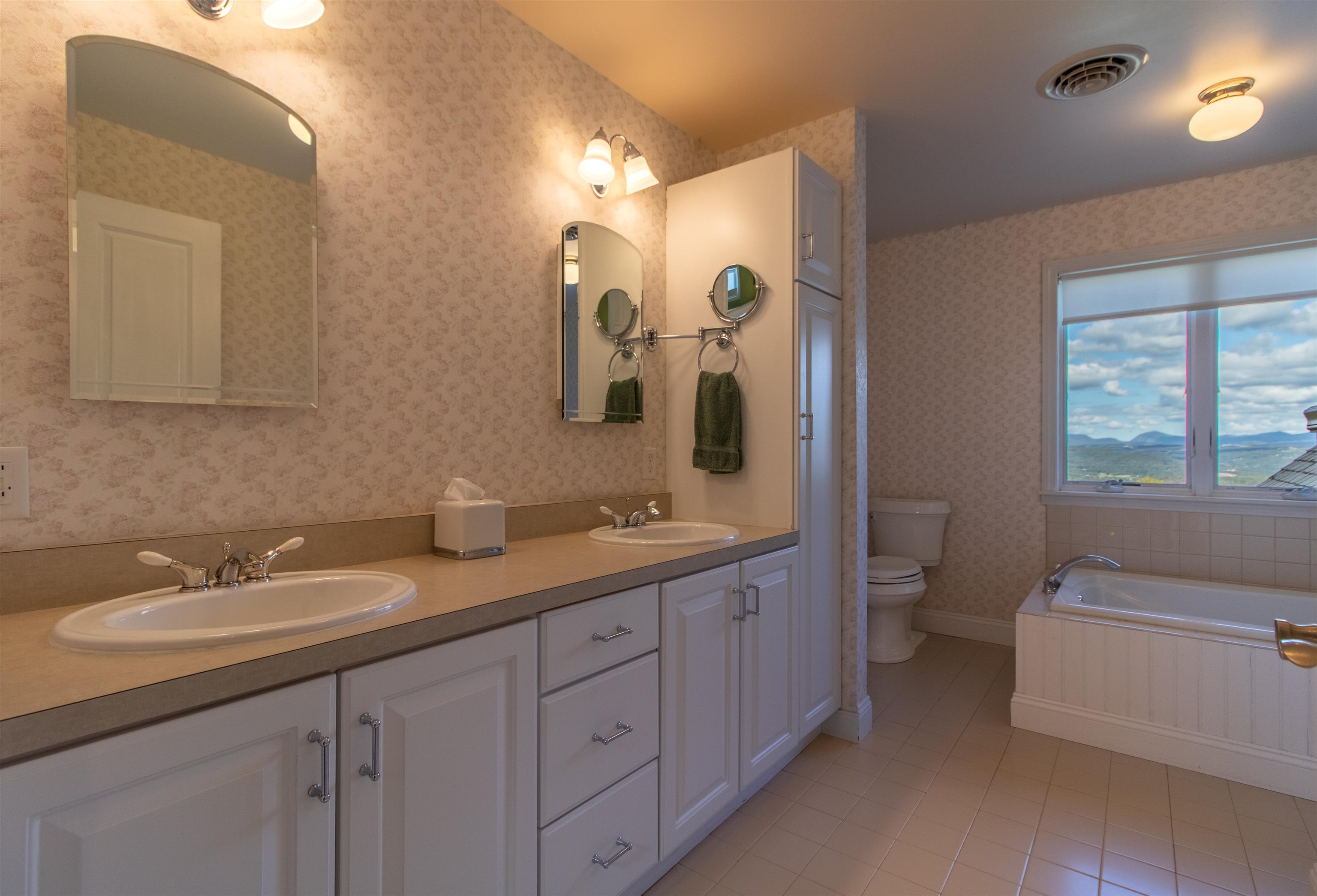 1063 Whipple Hill Drive Property Photo 30