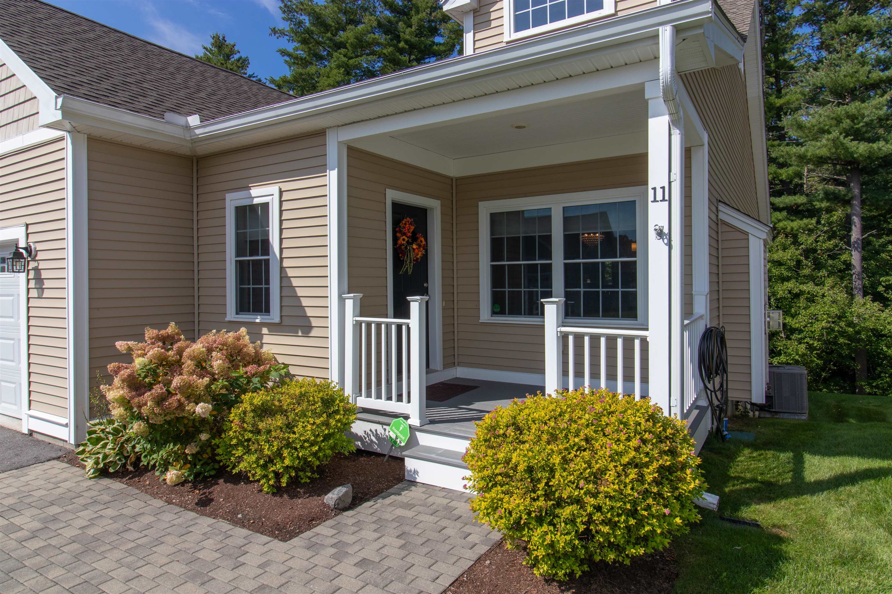11 Toby Circle Property Photo 4