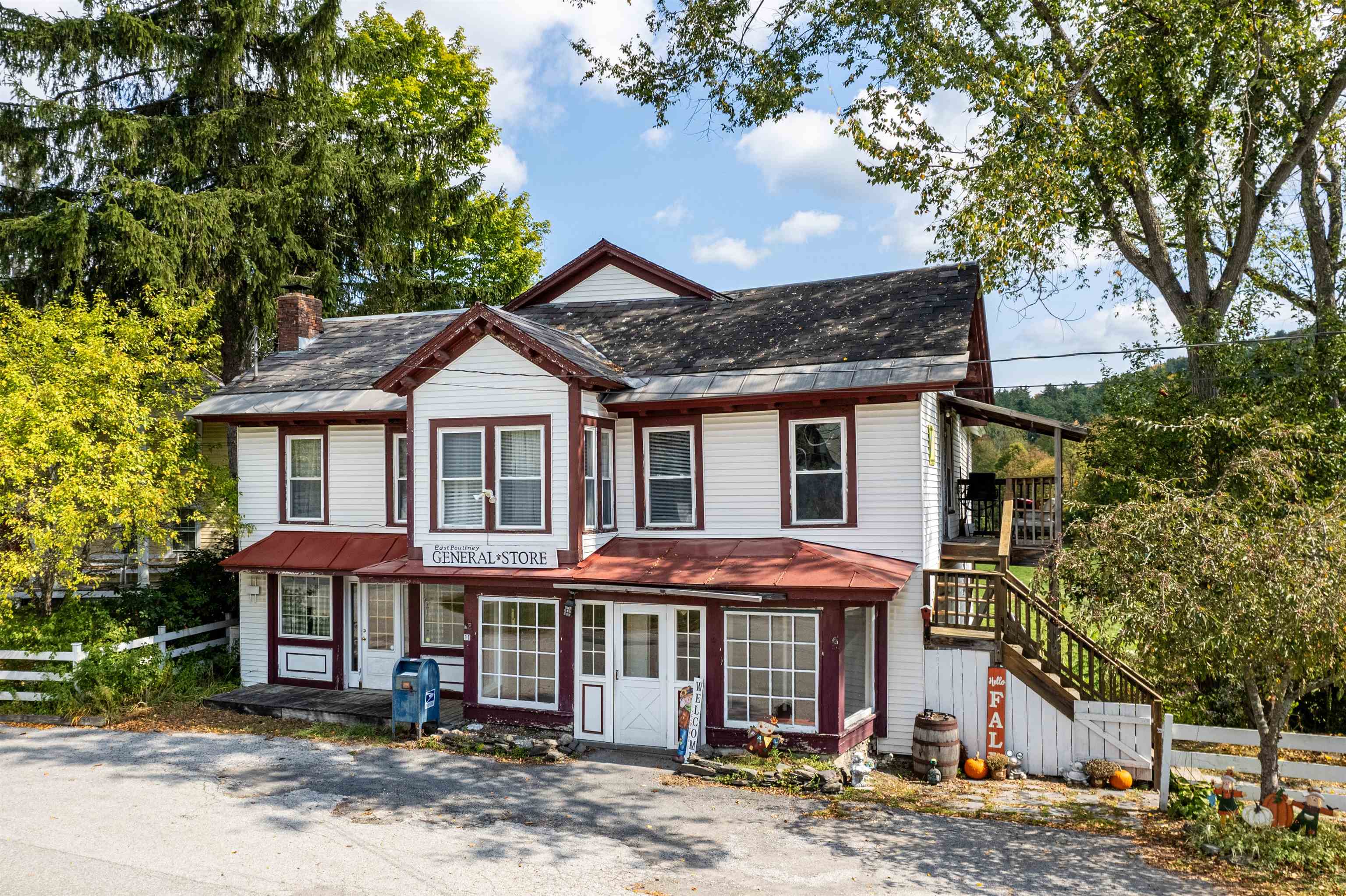 11 On The Green Street Property Photo 1