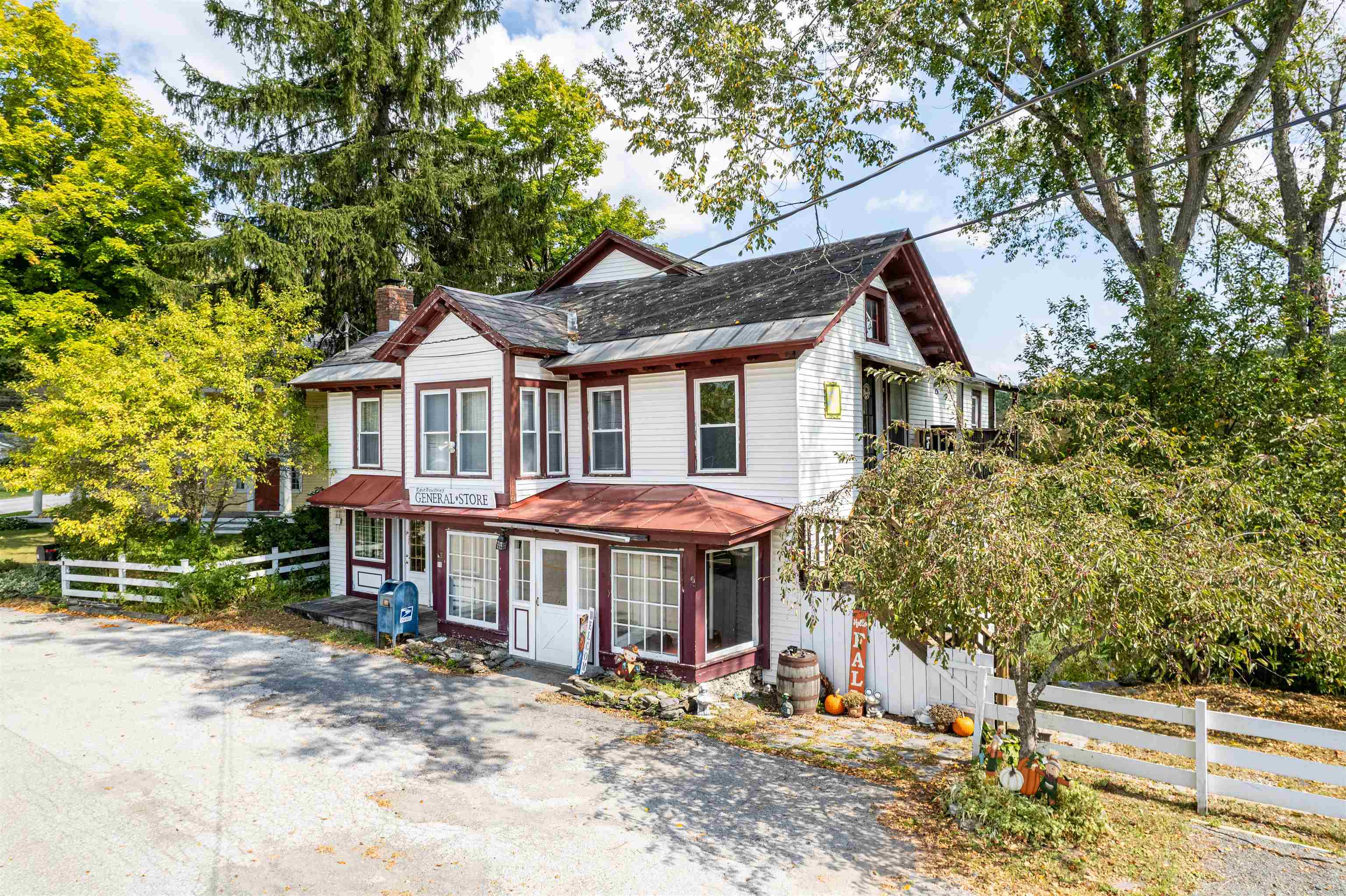 11 On The Green Street Property Photo 3