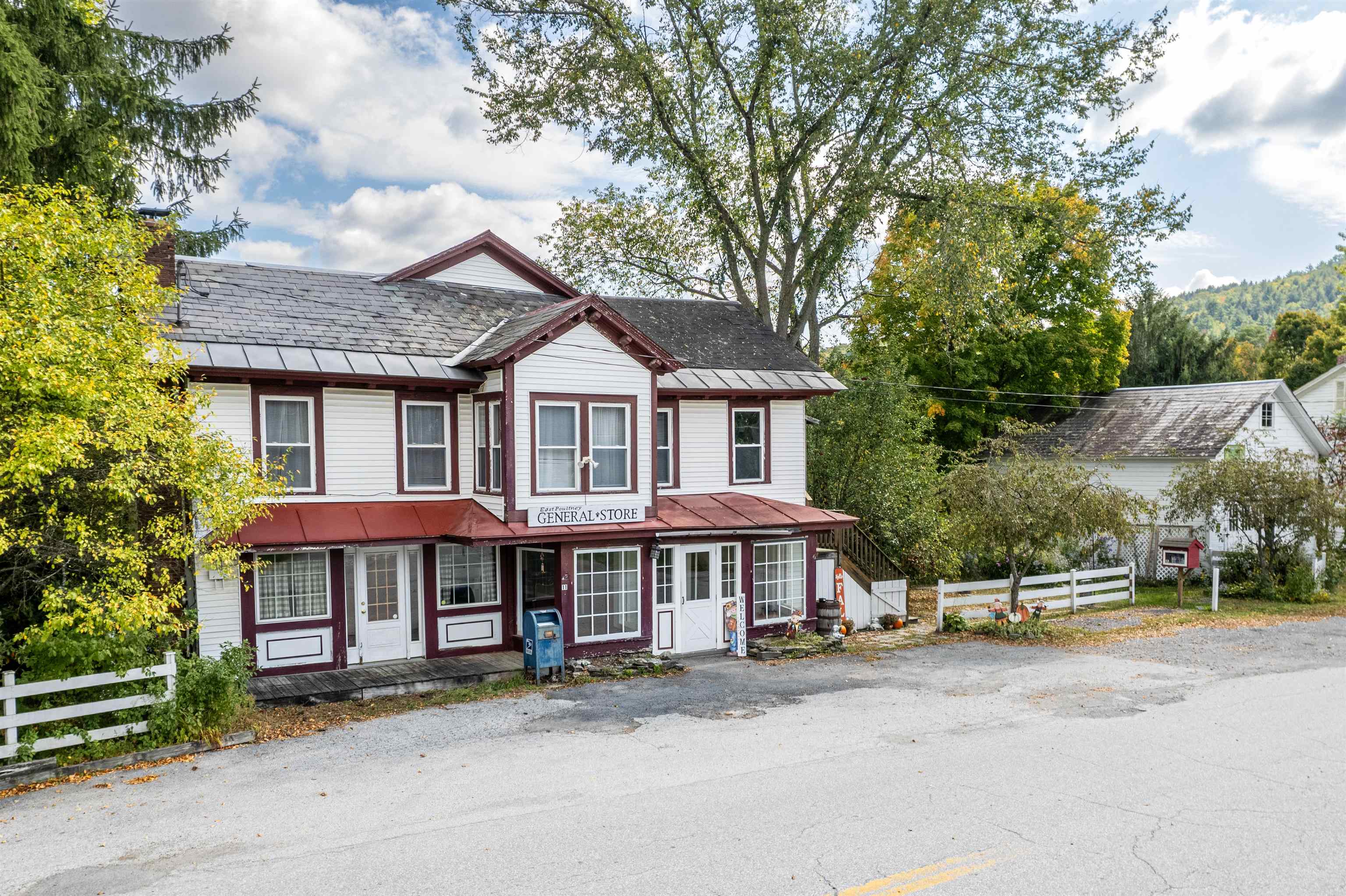 11 On The Green Street Property Photo 4