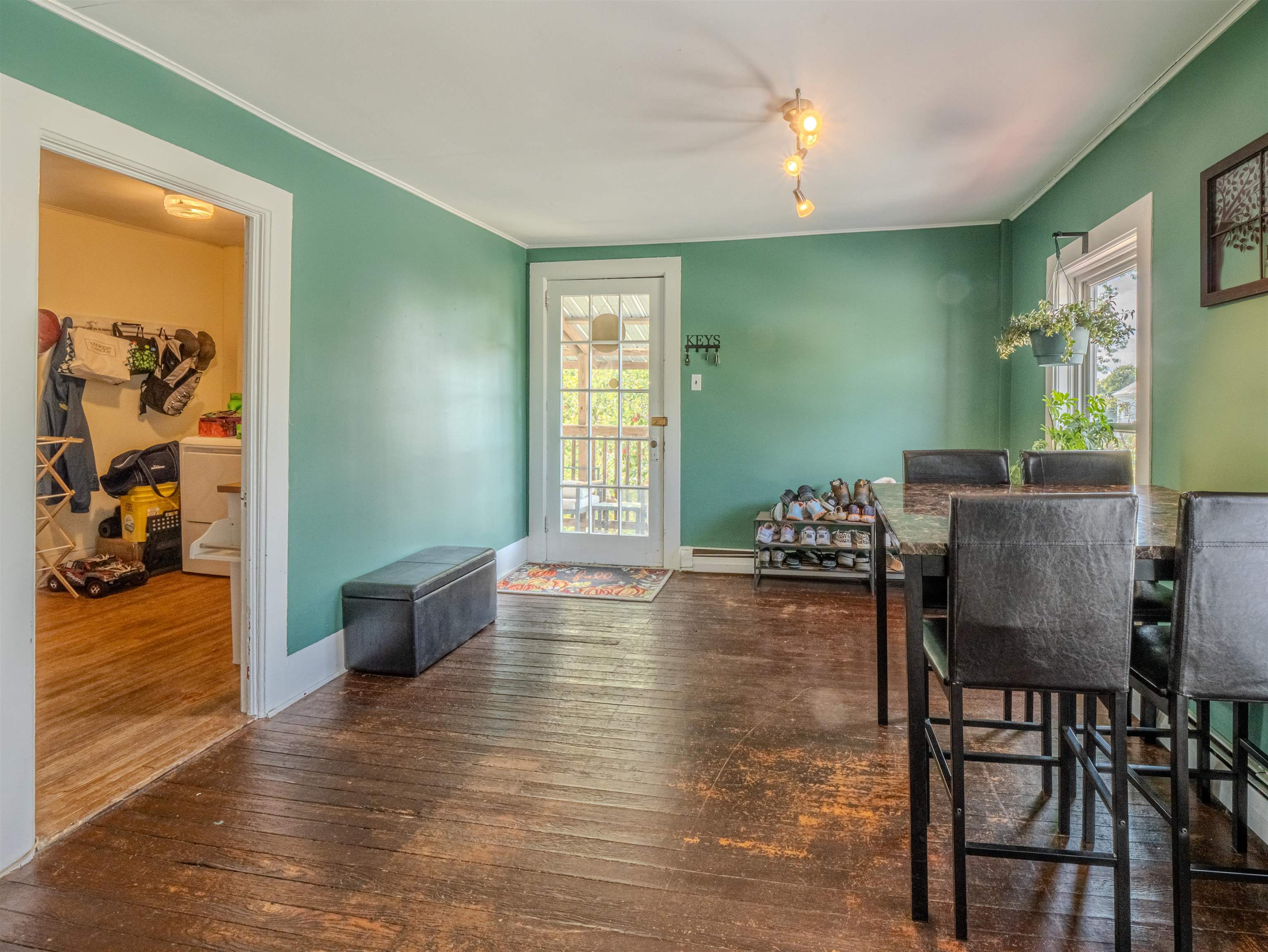 11 On The Green Street Property Photo 11