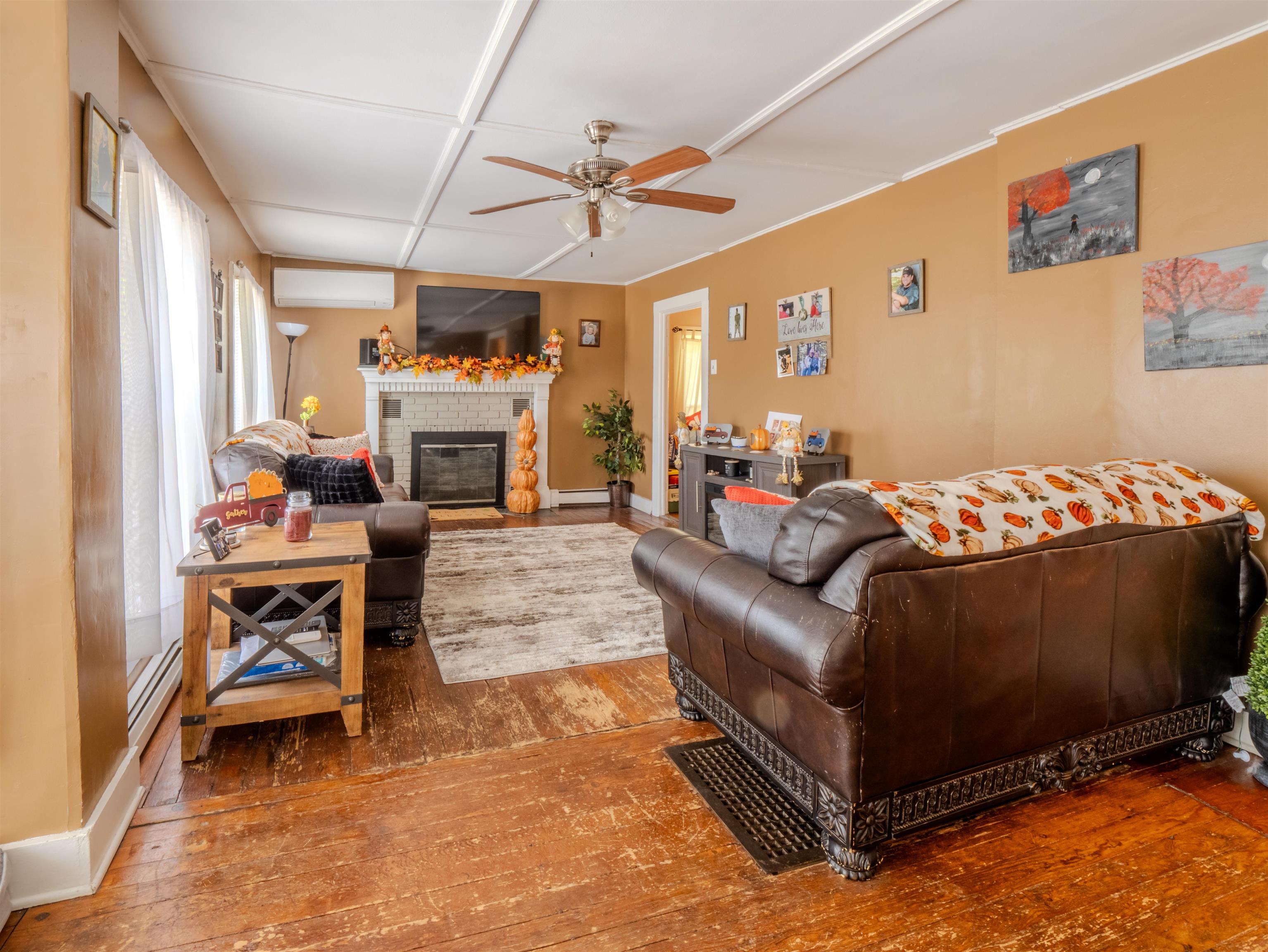 11 On The Green Street Property Photo 14