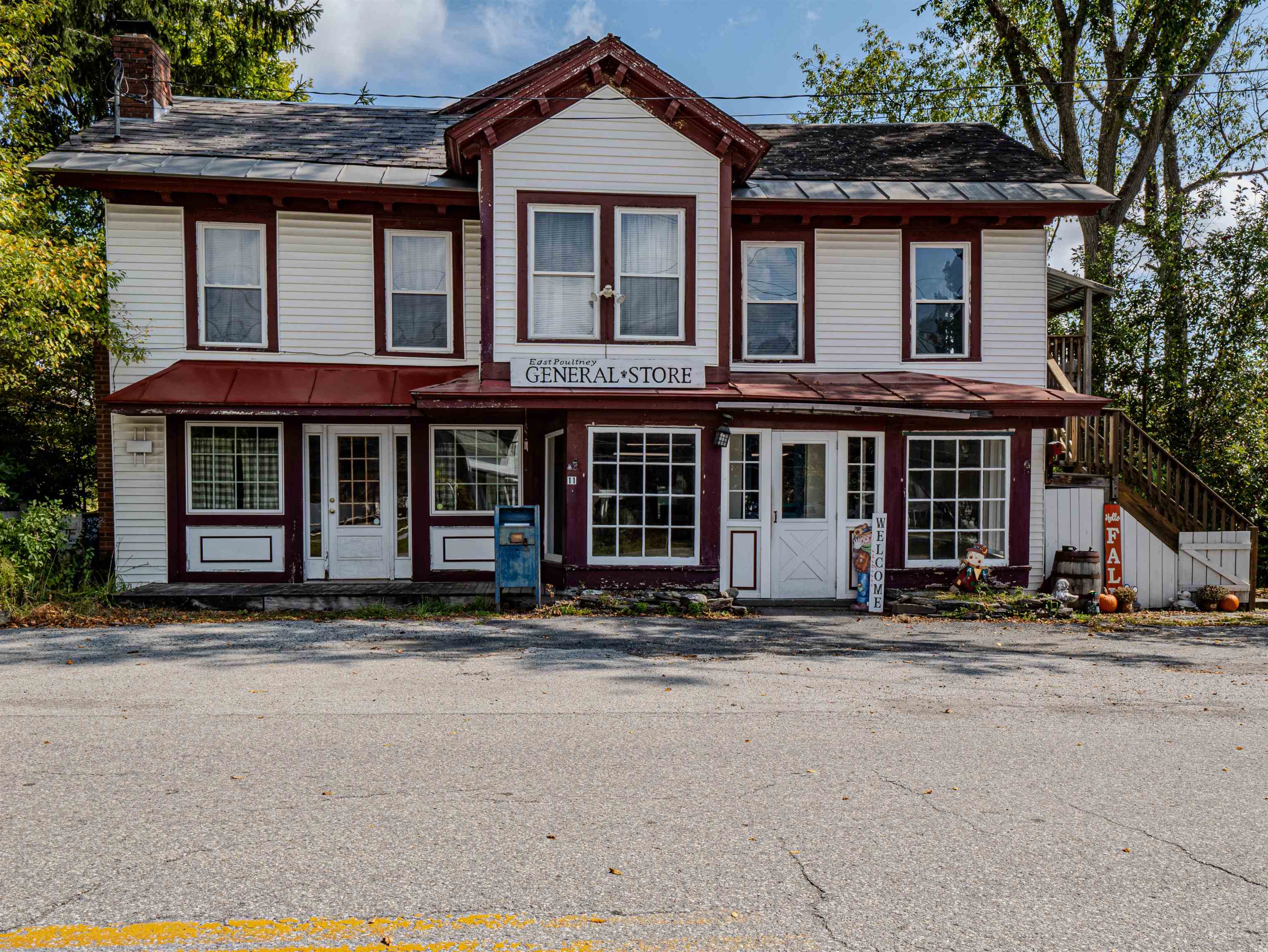 11 On The Green Street Property Photo 39
