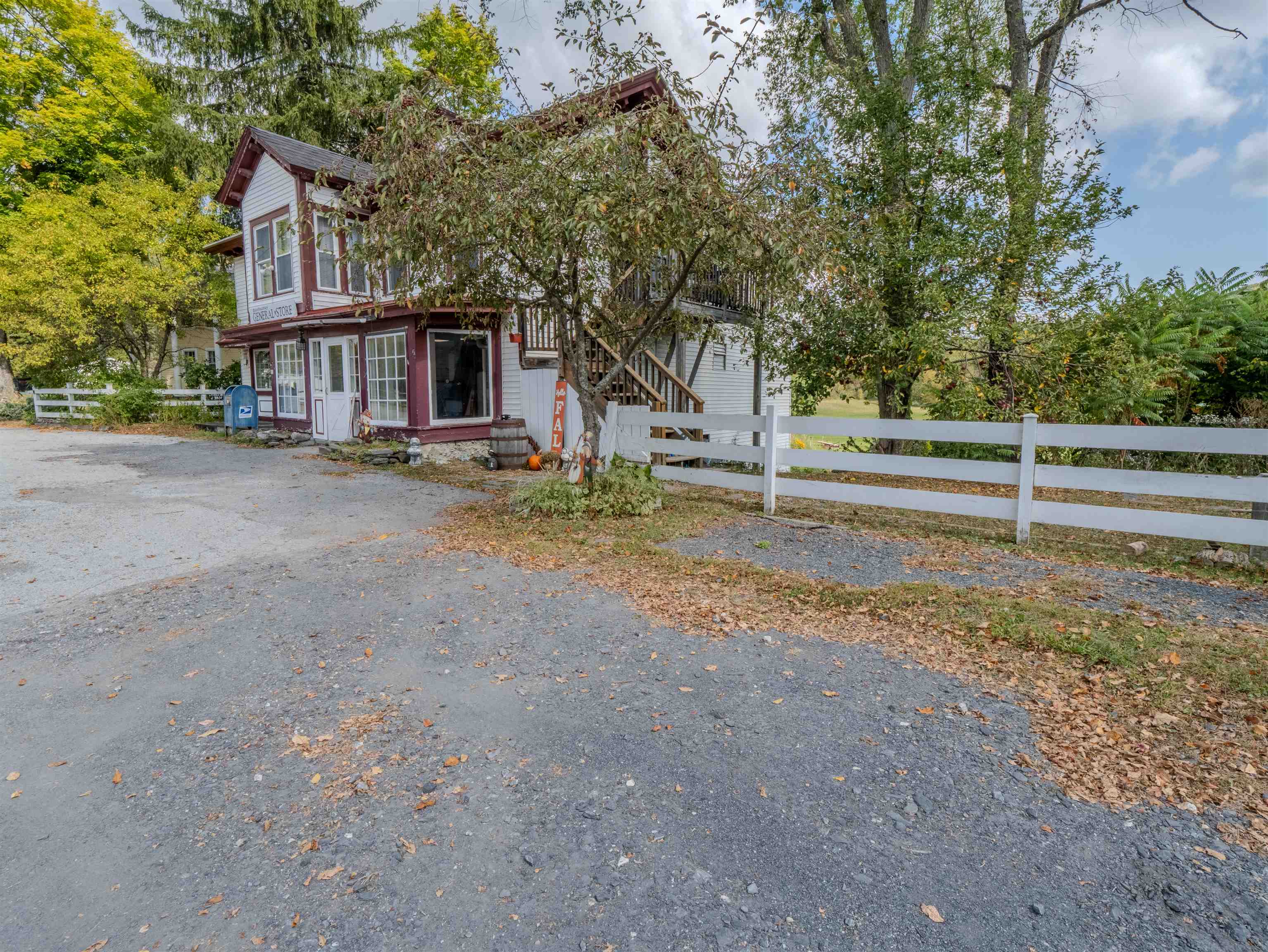 11 On The Green Street Property Photo 45