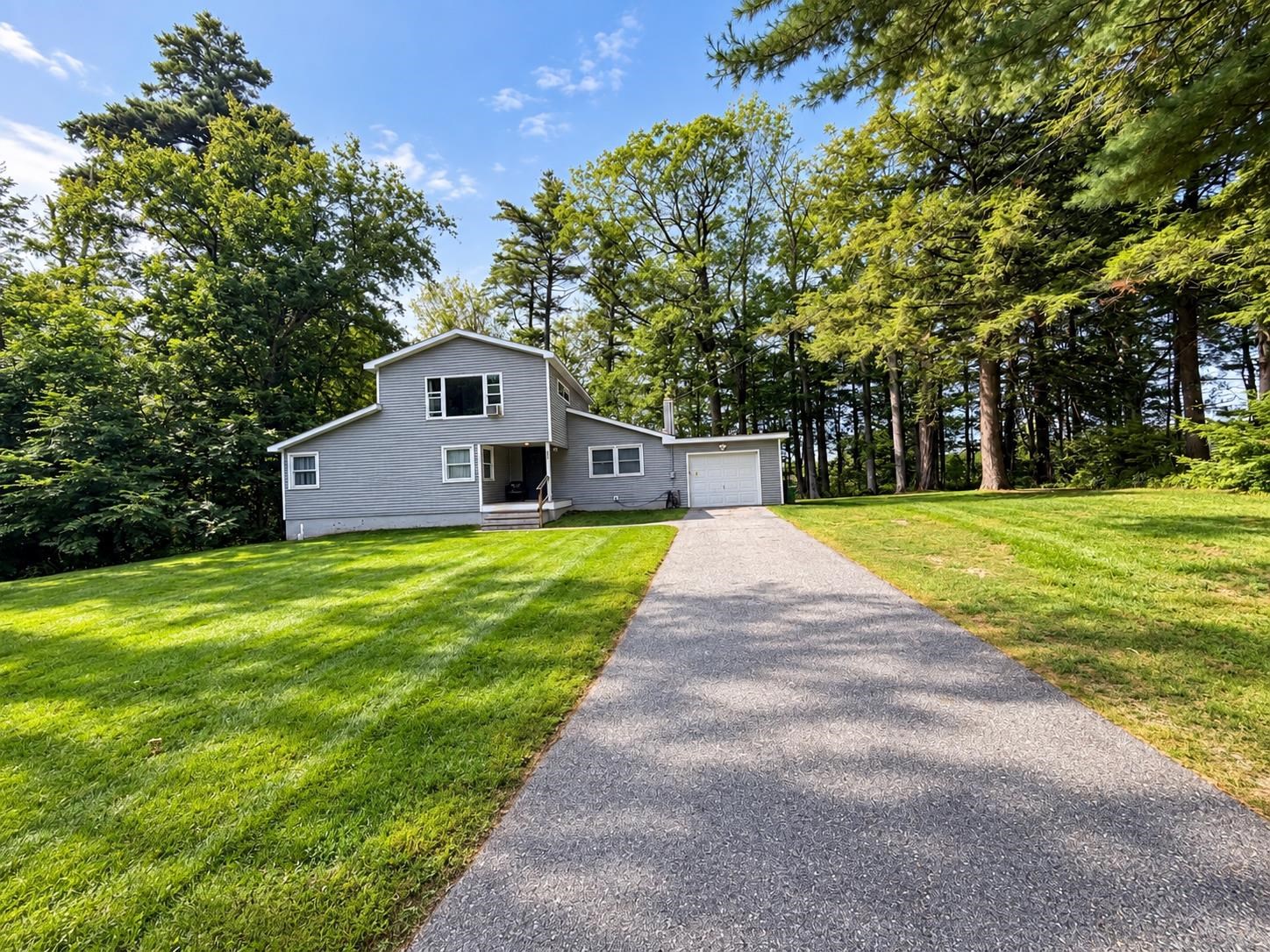105 Oakwood Drive Property Photo 1