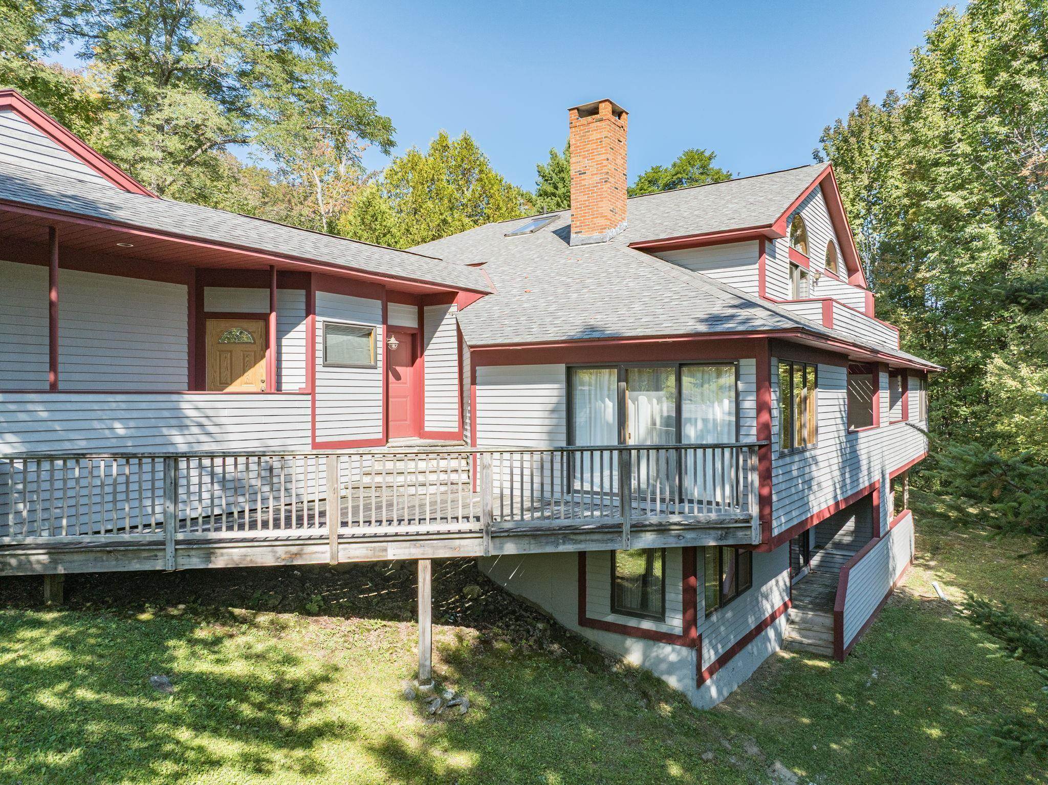 33 Carinthia Drive Property Photo 4
