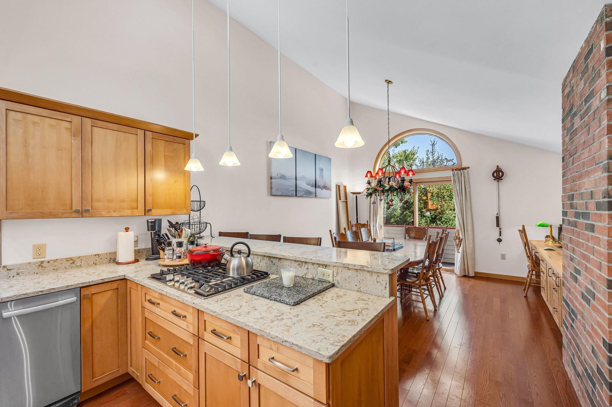 33 Carinthia Drive Property Photo 9