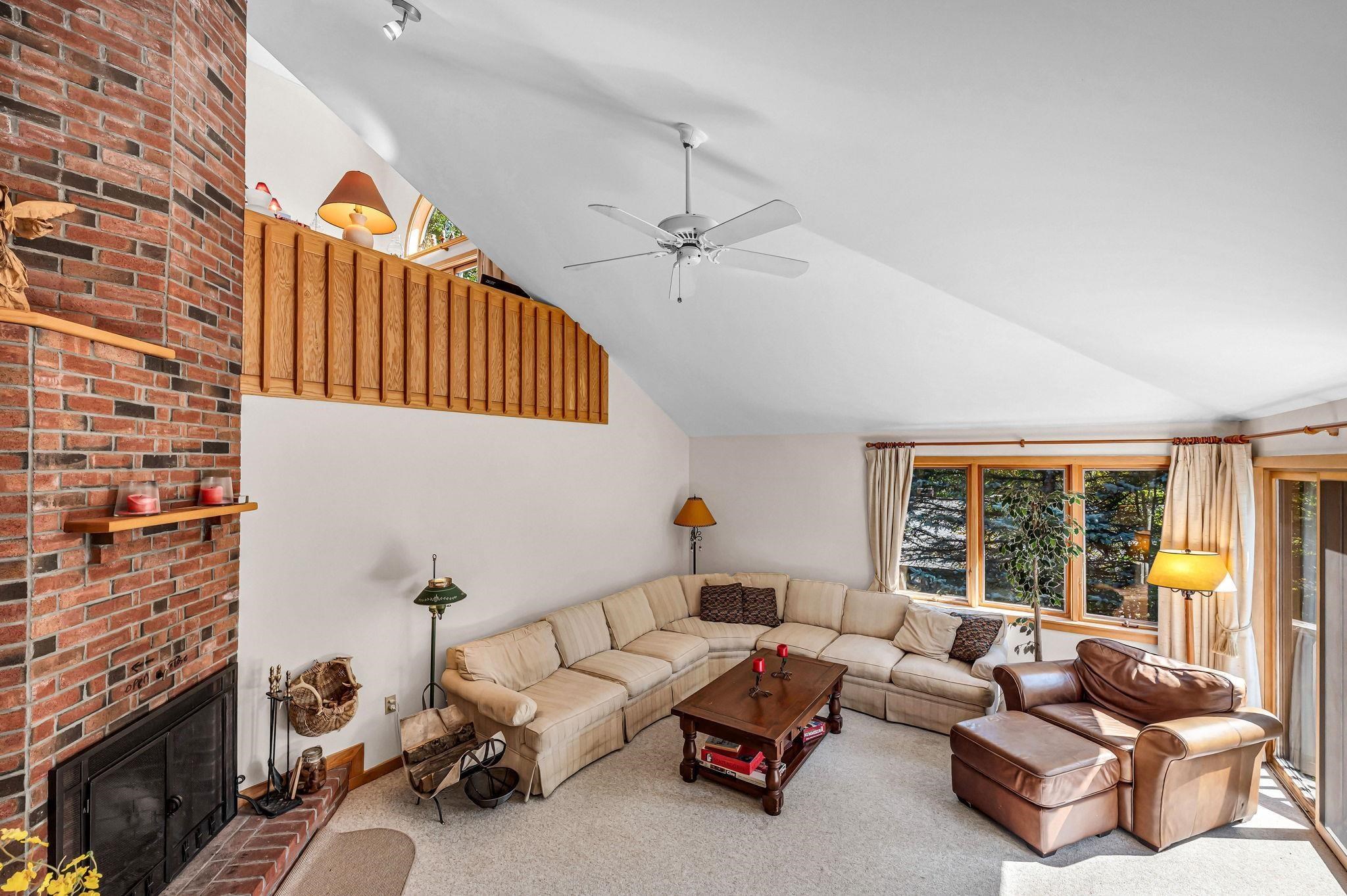 33 Carinthia Drive Property Photo 13