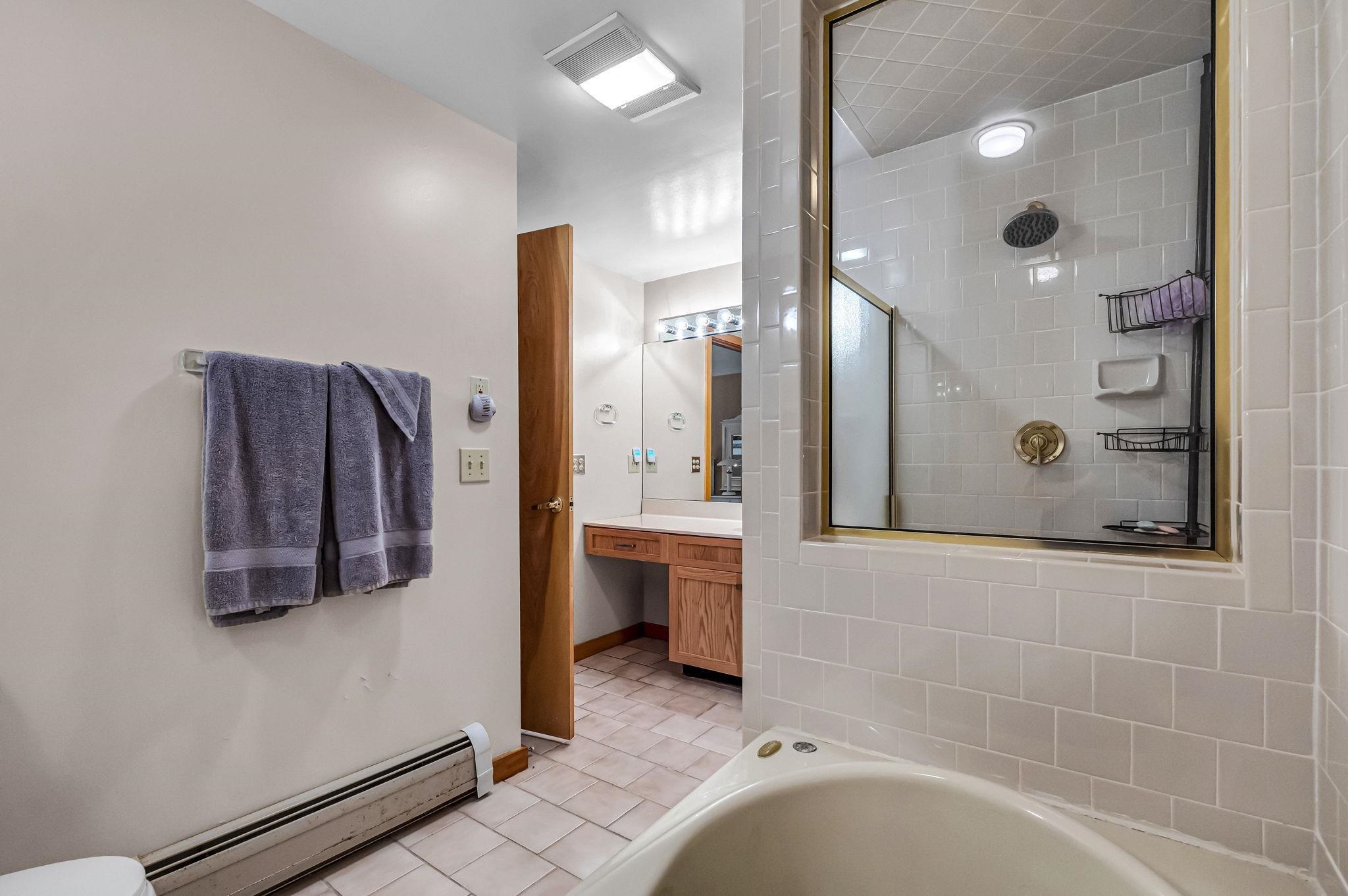 33 Carinthia Drive Property Photo 25