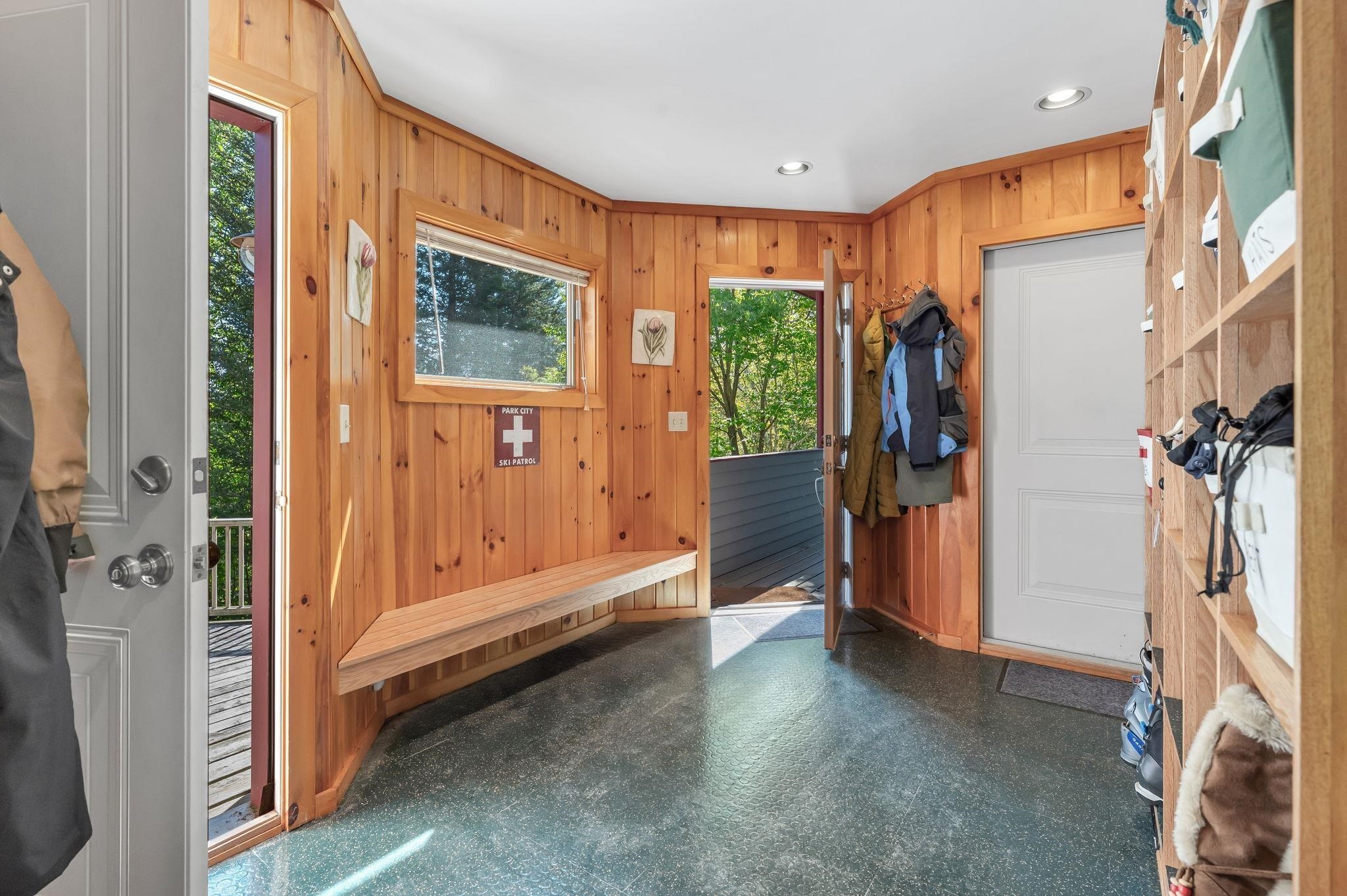 33 Carinthia Drive Property Photo 37