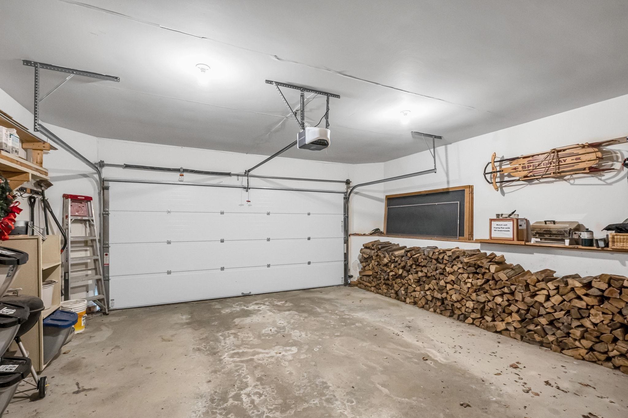 33 Carinthia Drive Property Photo 39