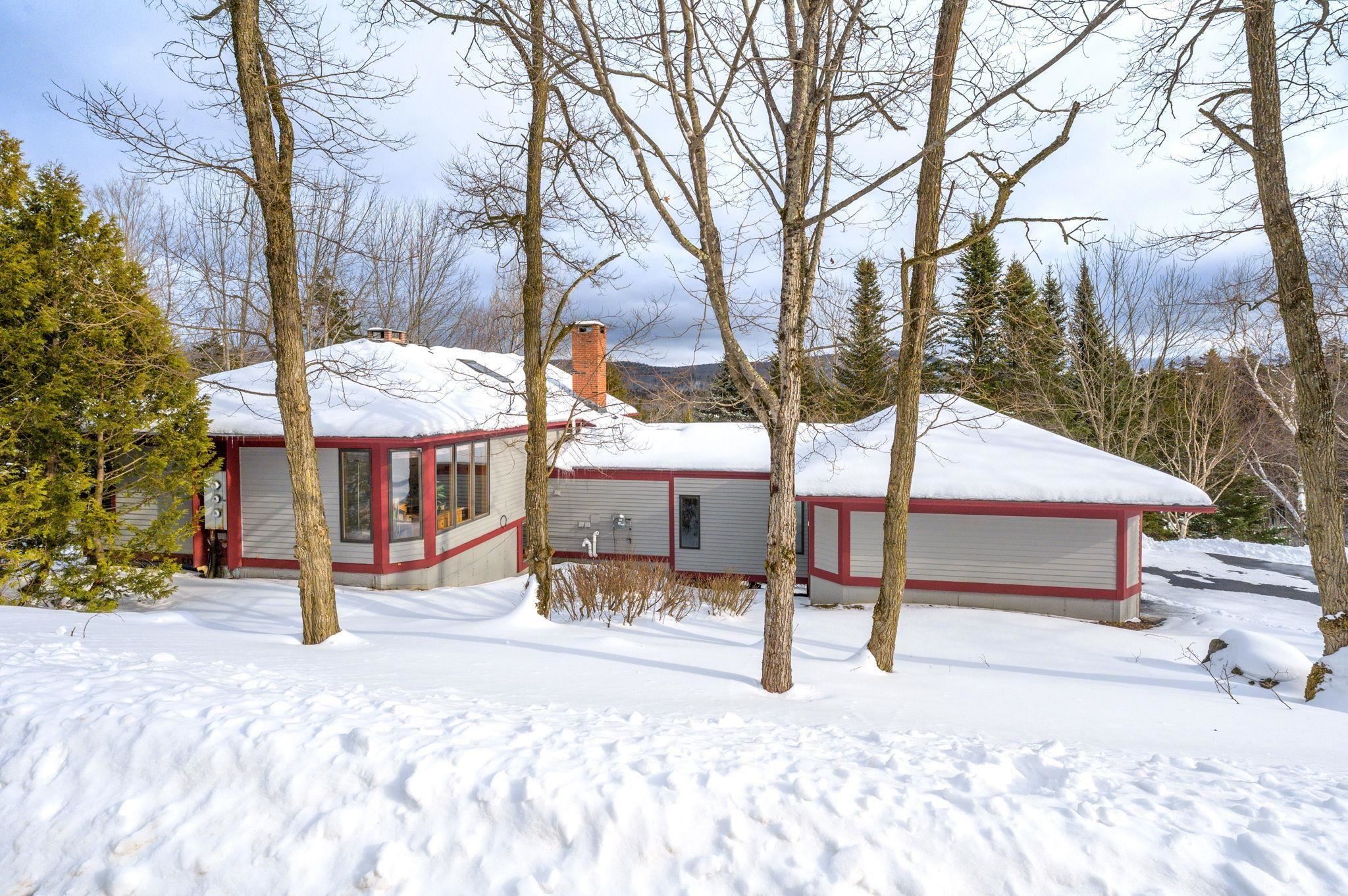 33 Carinthia Drive Property Photo 41