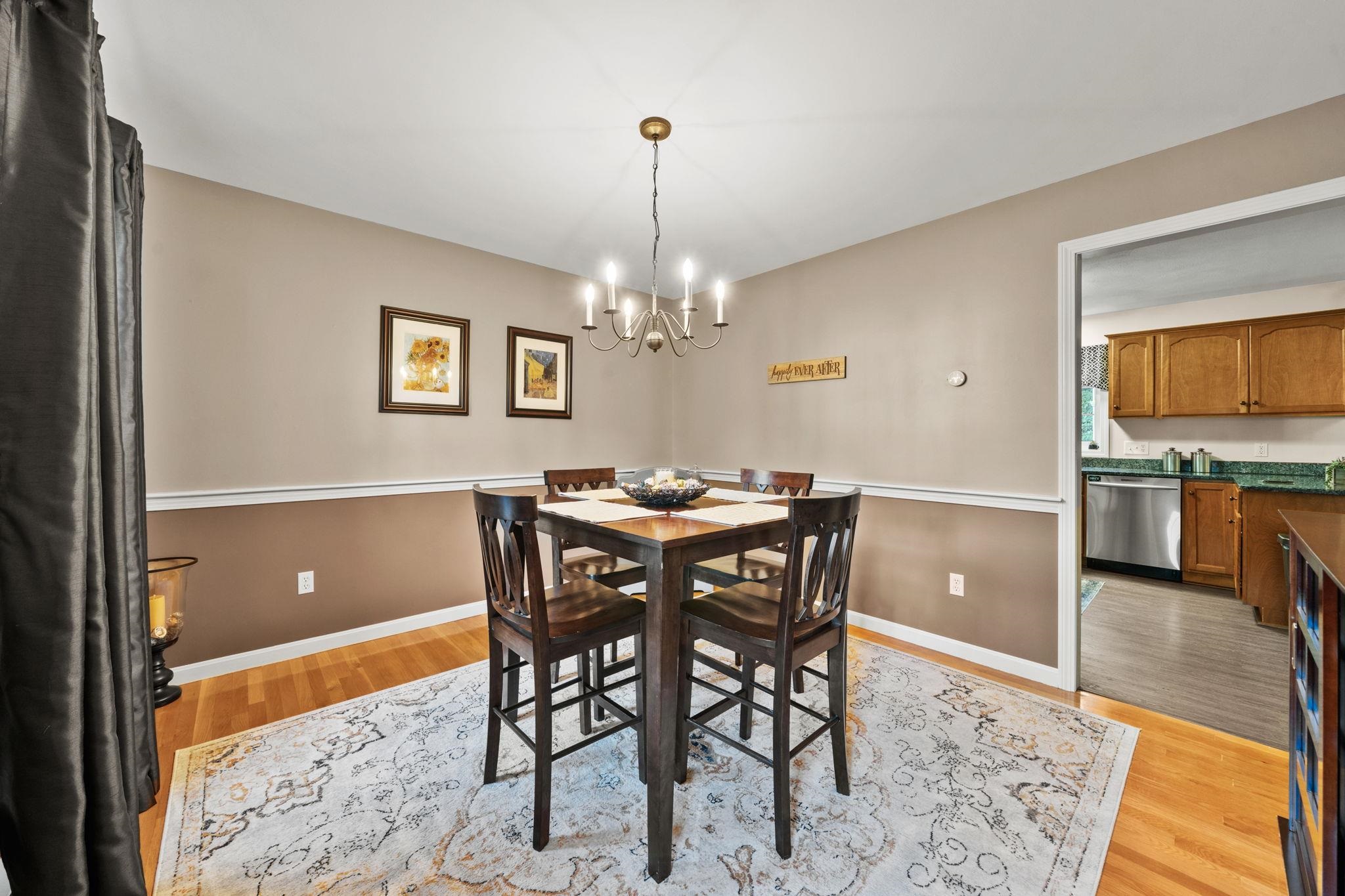 18 Quaker Lane Property Photo 8