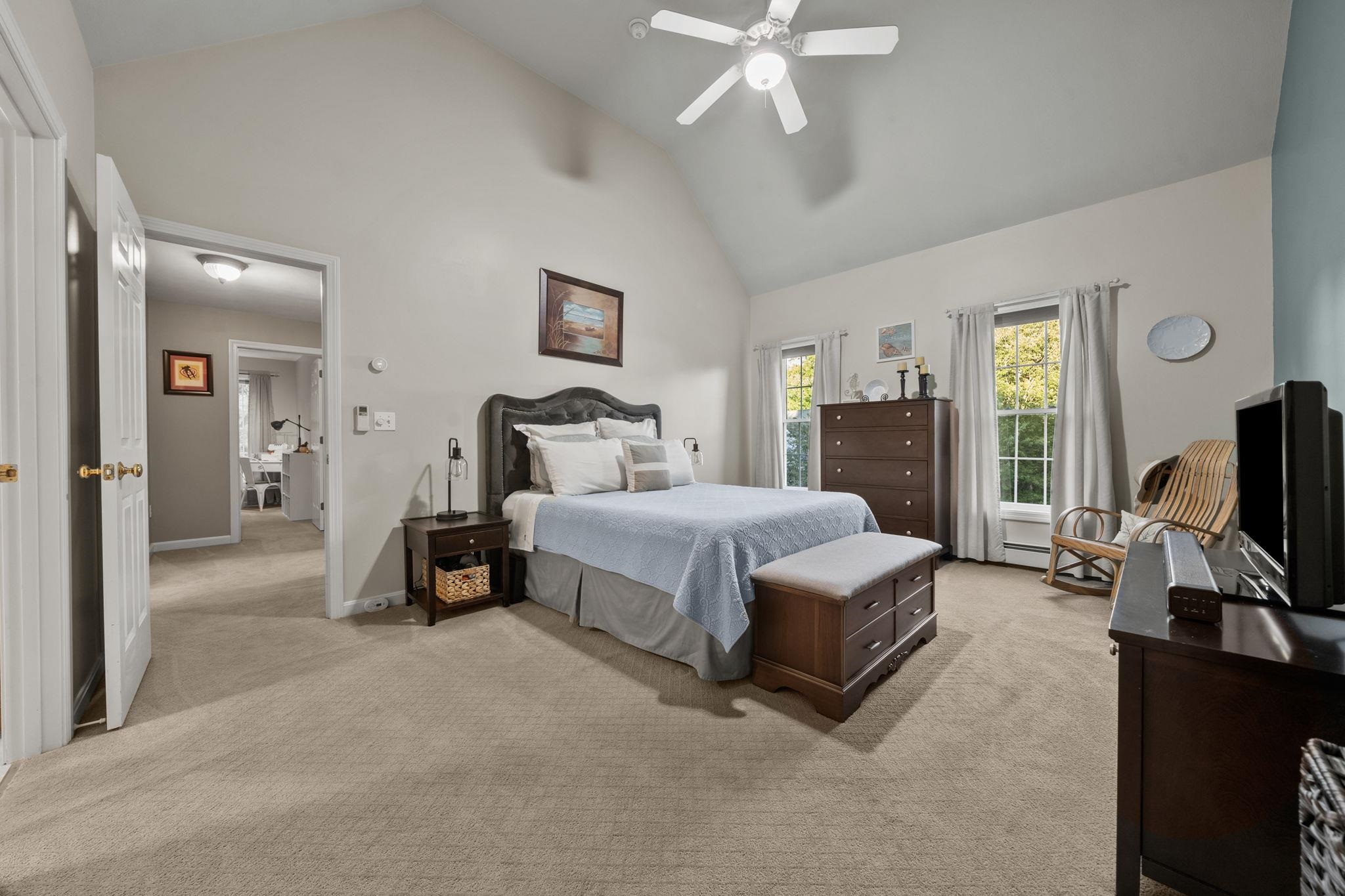 18 Quaker Lane Property Photo 15