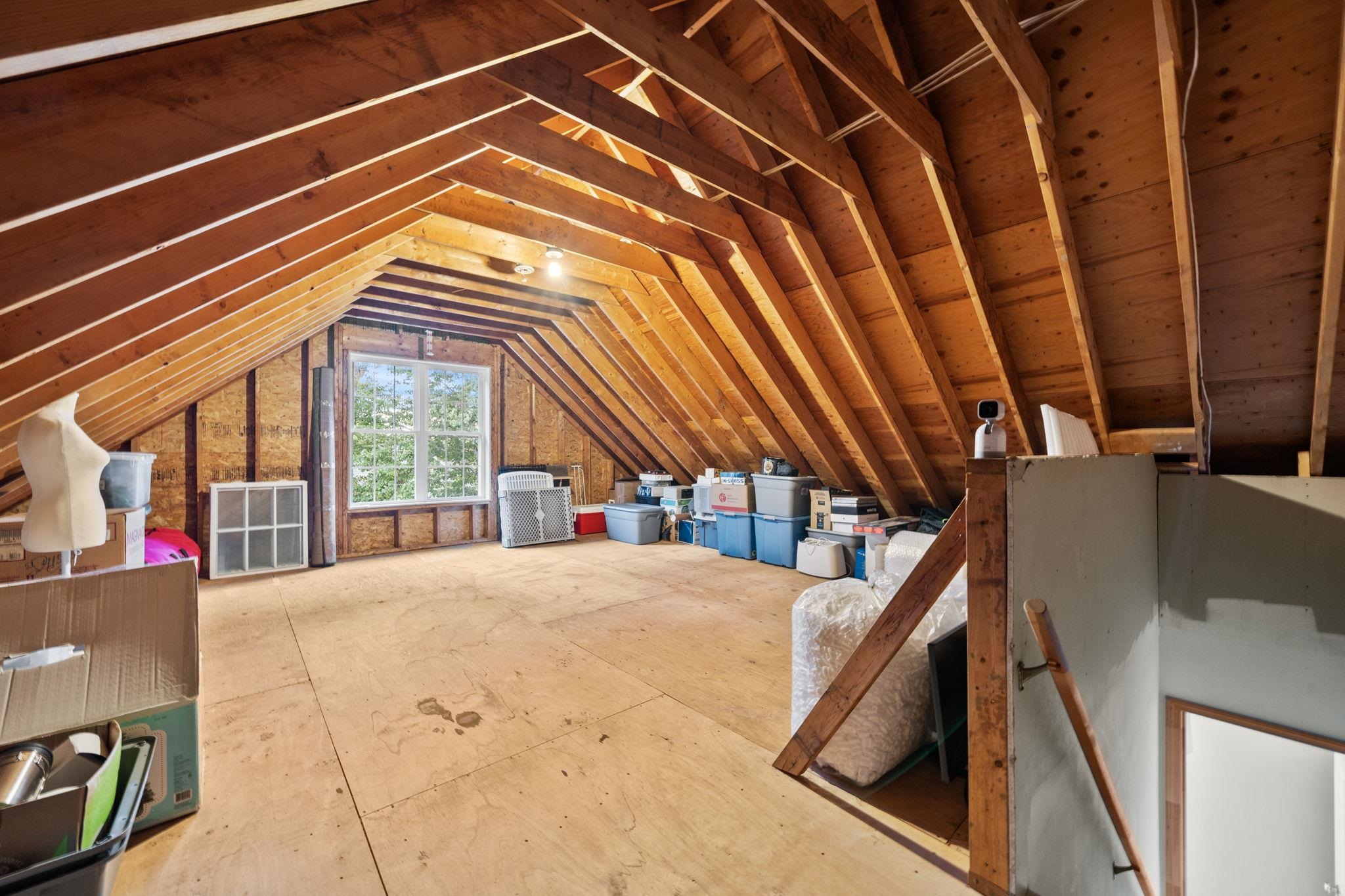 18 Quaker Lane Property Photo 24