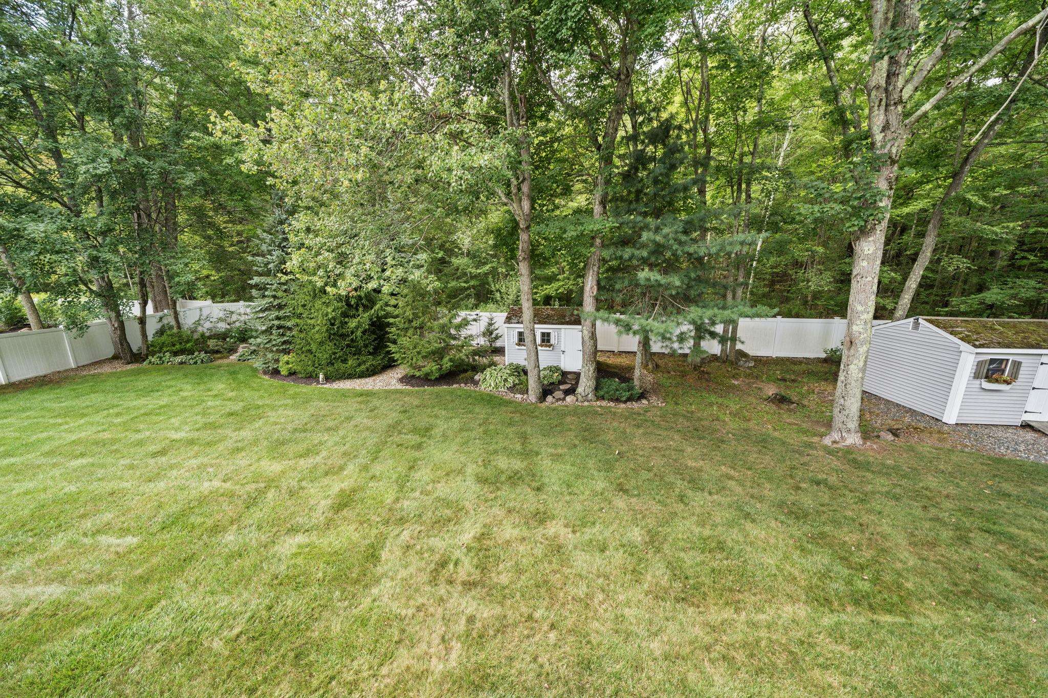 18 Quaker Lane Property Photo 34