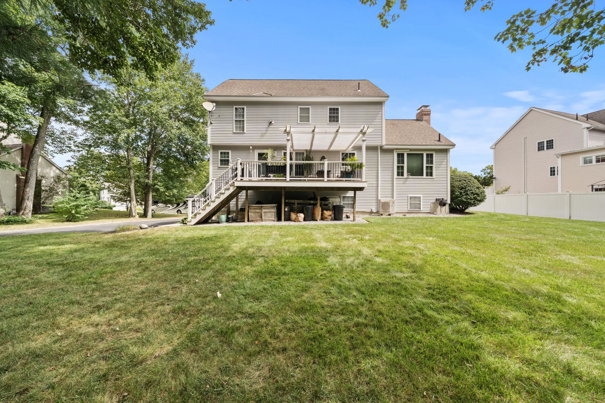18 Quaker Lane Property Photo 35