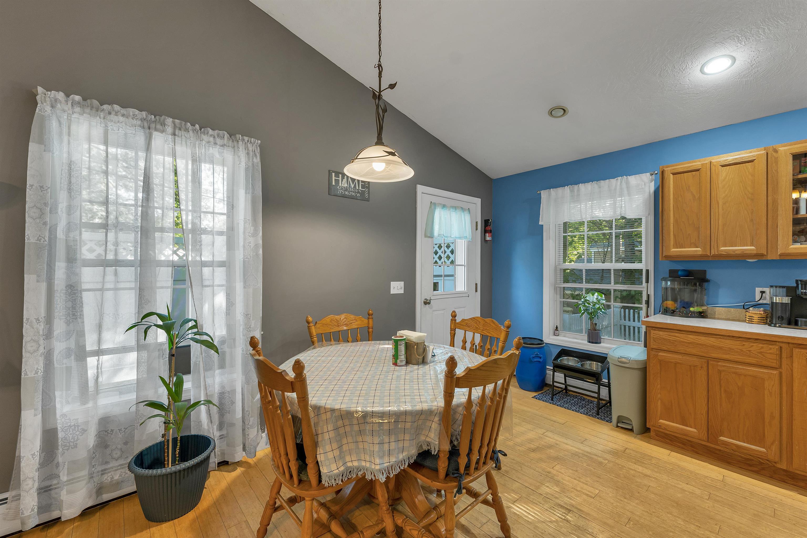 8 Riverside Drive Property Photo 12