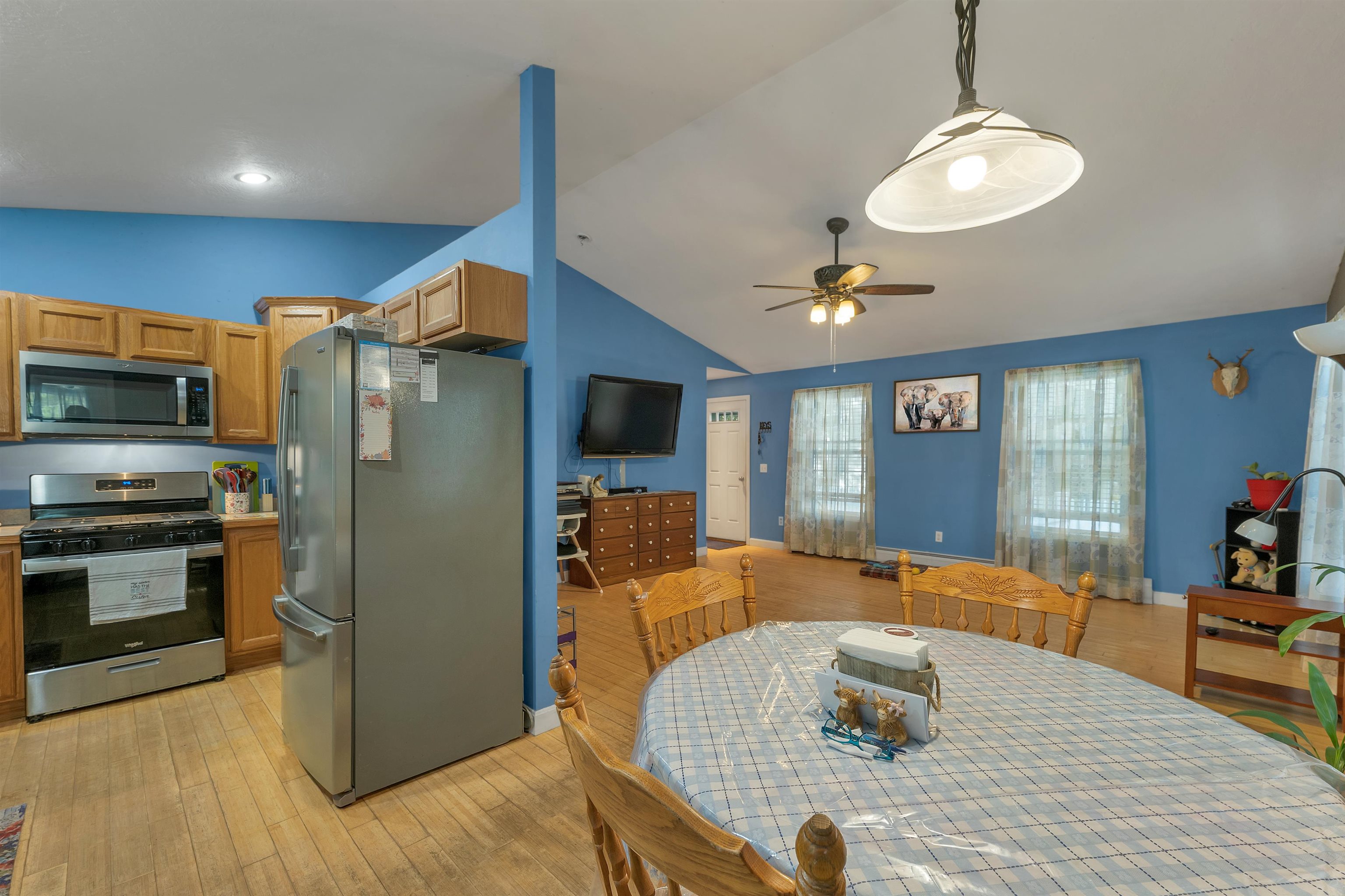 8 Riverside Drive Property Photo 13