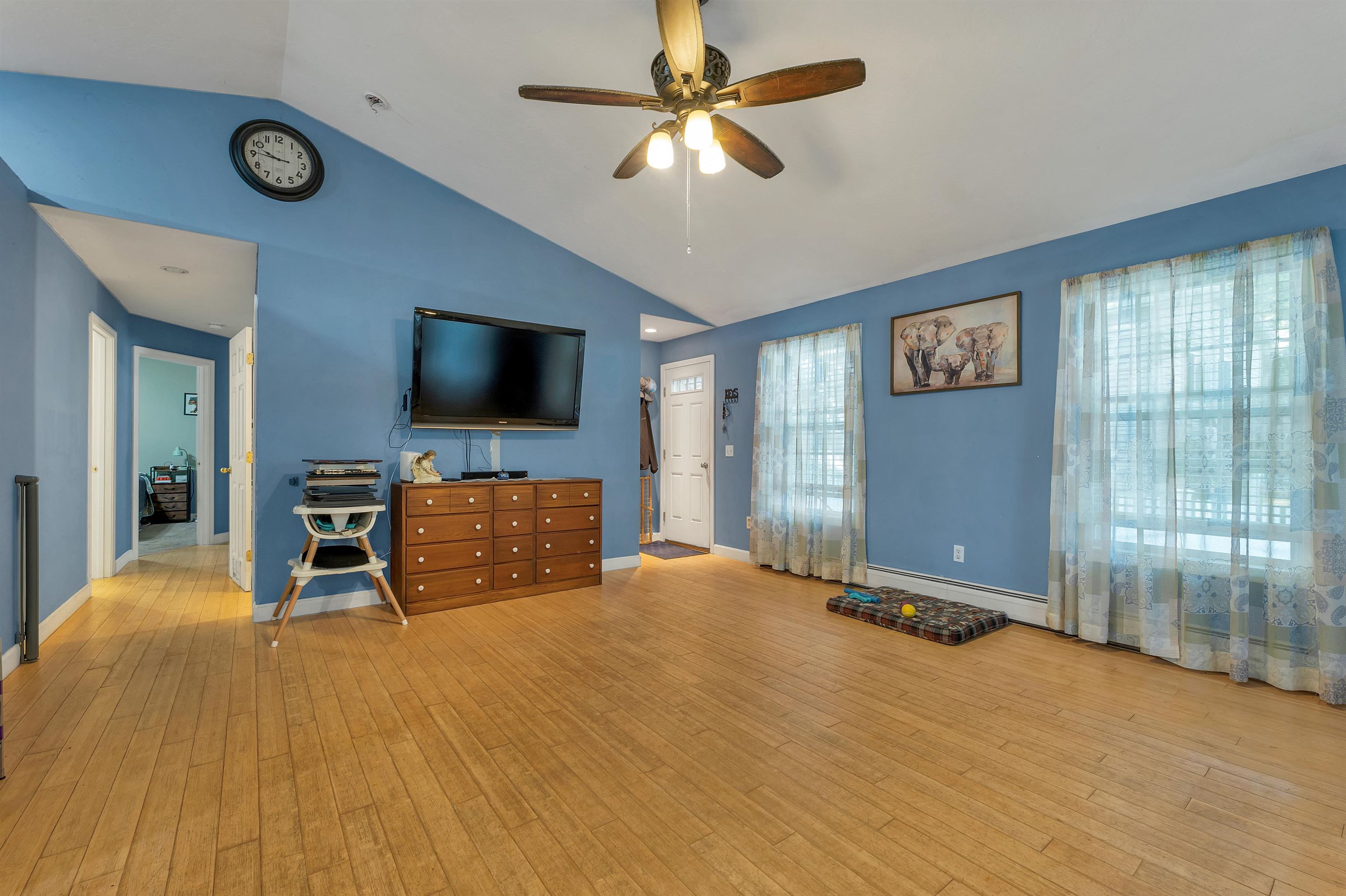 8 Riverside Drive Property Photo 15